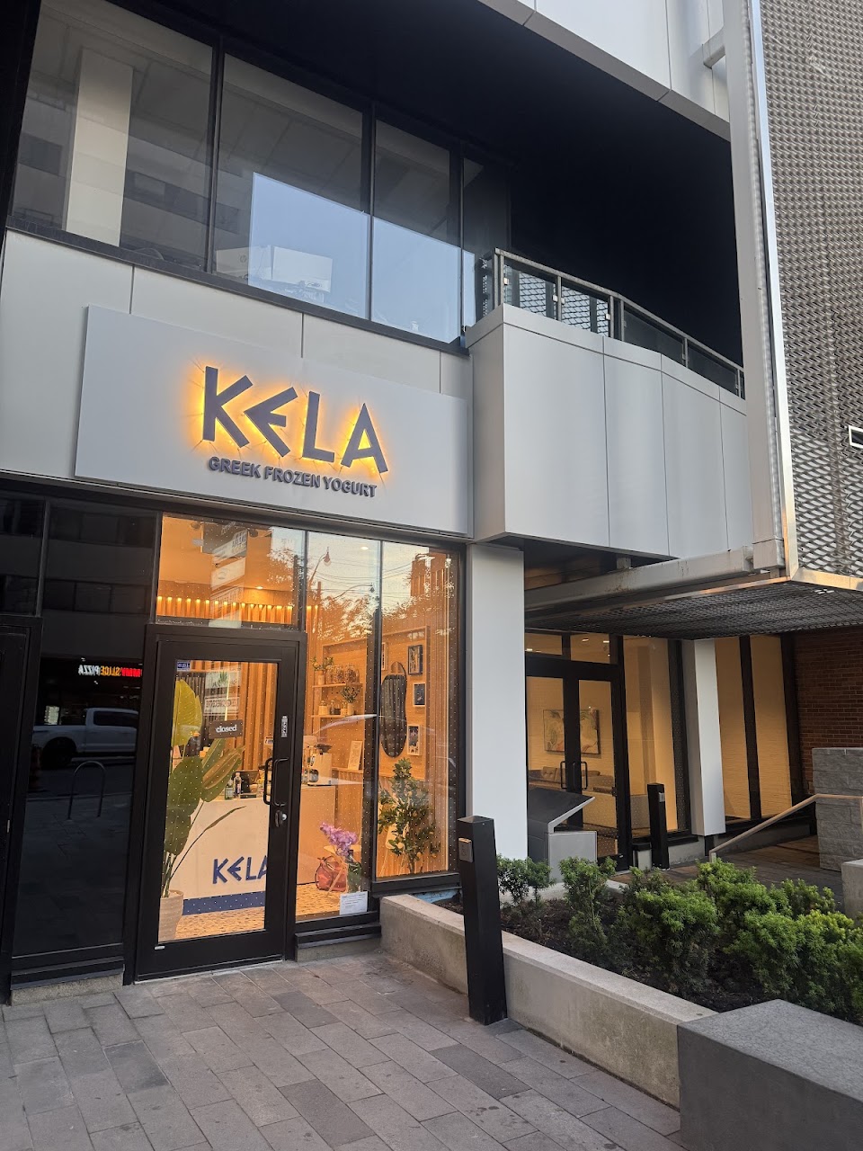 Kela Greek brings viral frozen yogurt trend to Toronto
