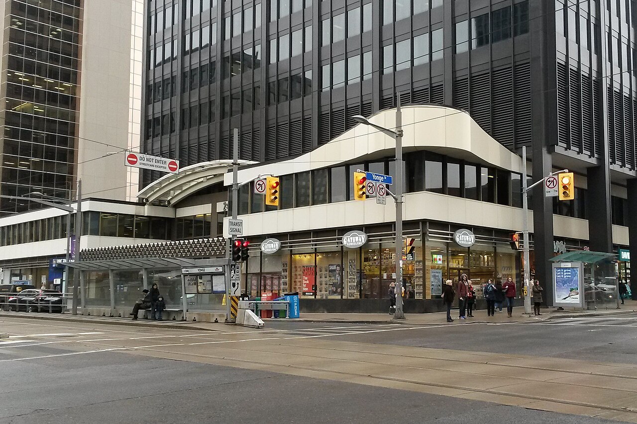 One Delisle tower blooms near Yonge and St. Clair