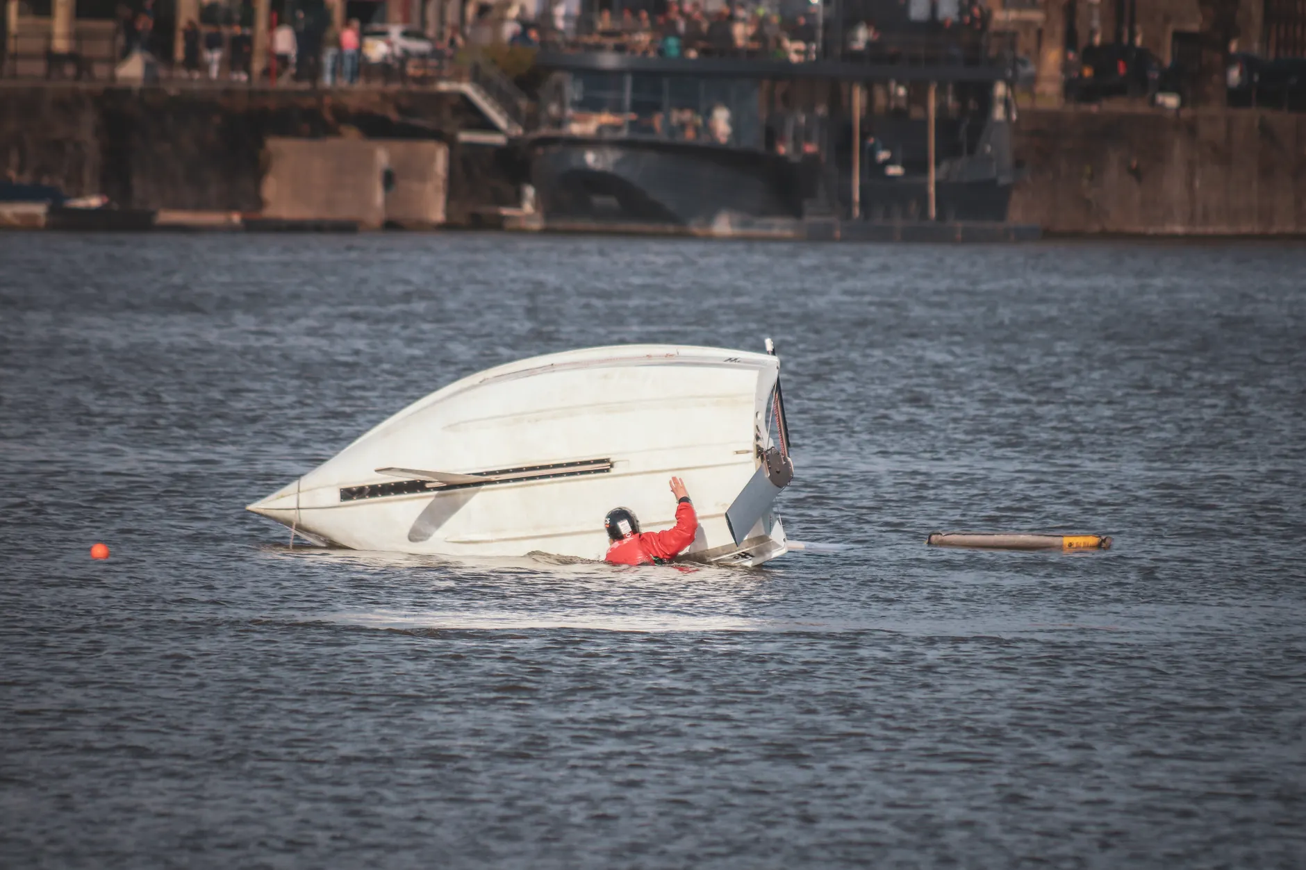 Body of 17-year-old recovered from Stony Lake after boat capsizes