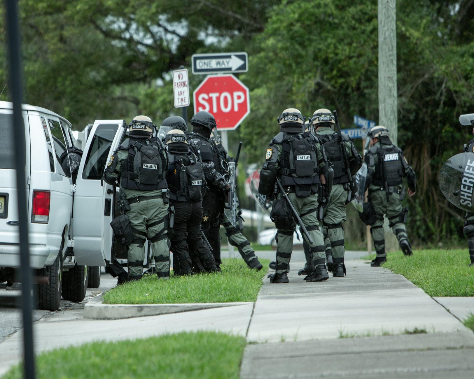 Joint Calgary Police and Alberta Sheriffs operation nets 19 arrests, 87 warrants in District 3