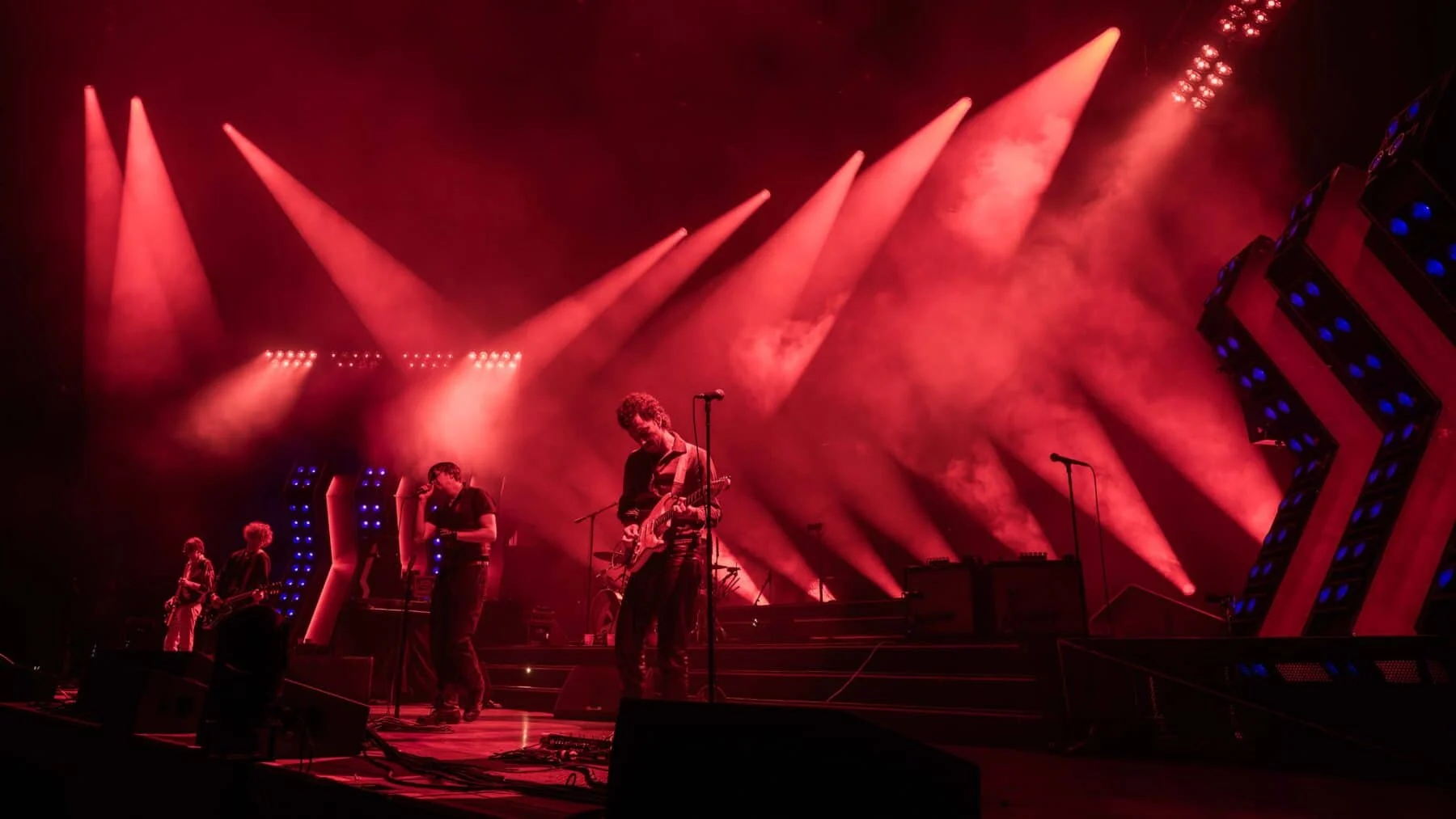 Strokes frontman's "Alt New York" jab draws immediate boos from Toronto crowd