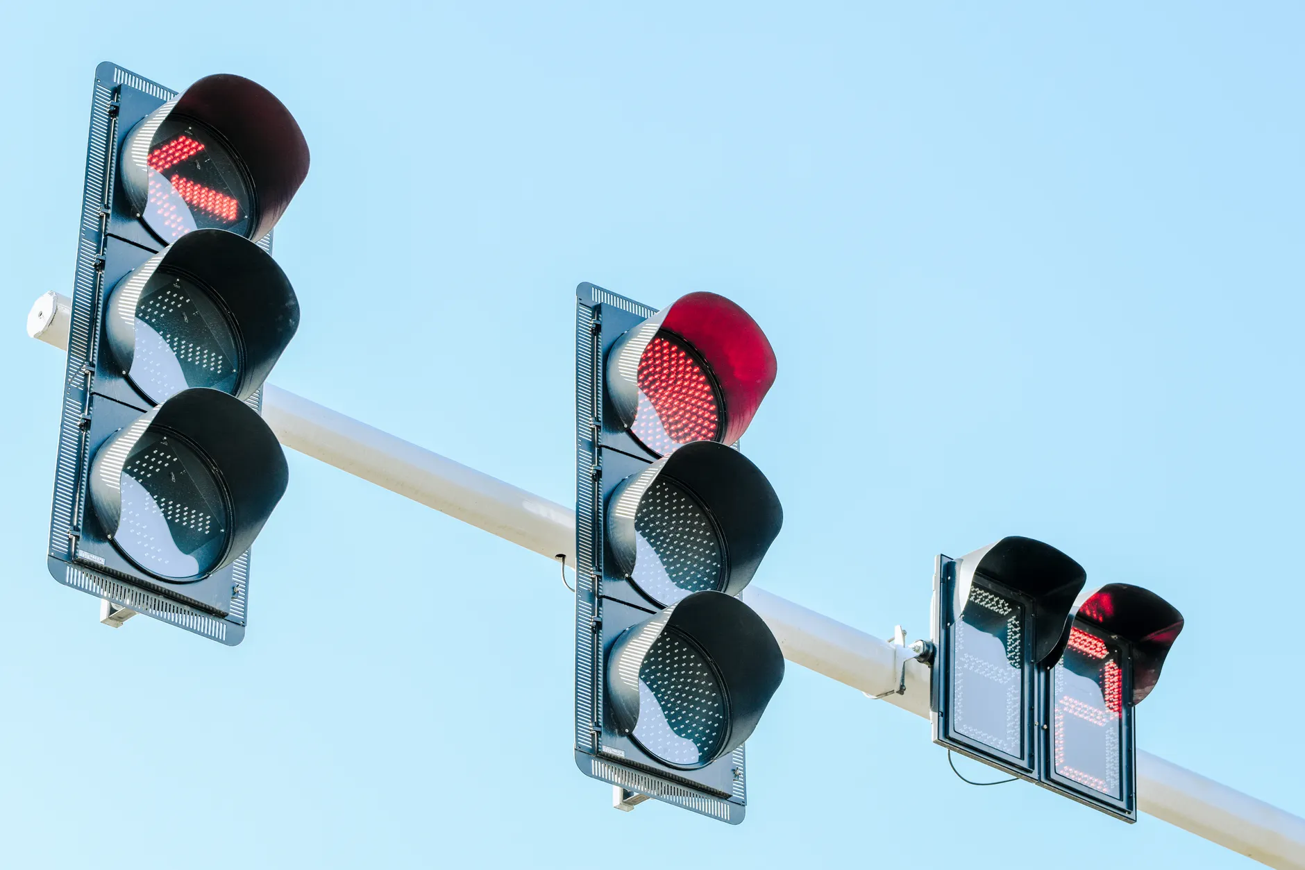 ICBC replacing all 140 intersection safety cameras across B.C. with higher-resolution technology by spring 2027