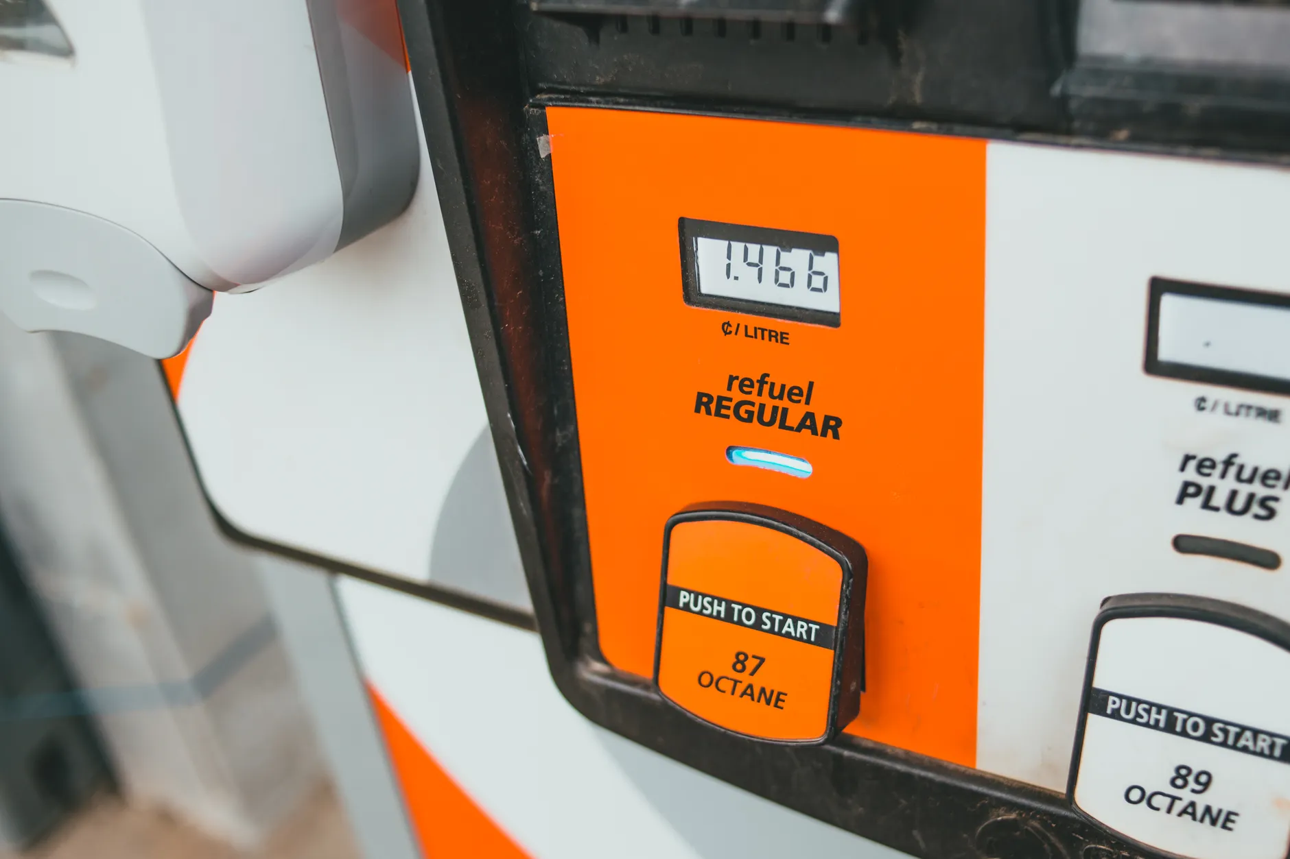 Gas stations selling under $1.52 a litre are taking losses, making money elsewhere
