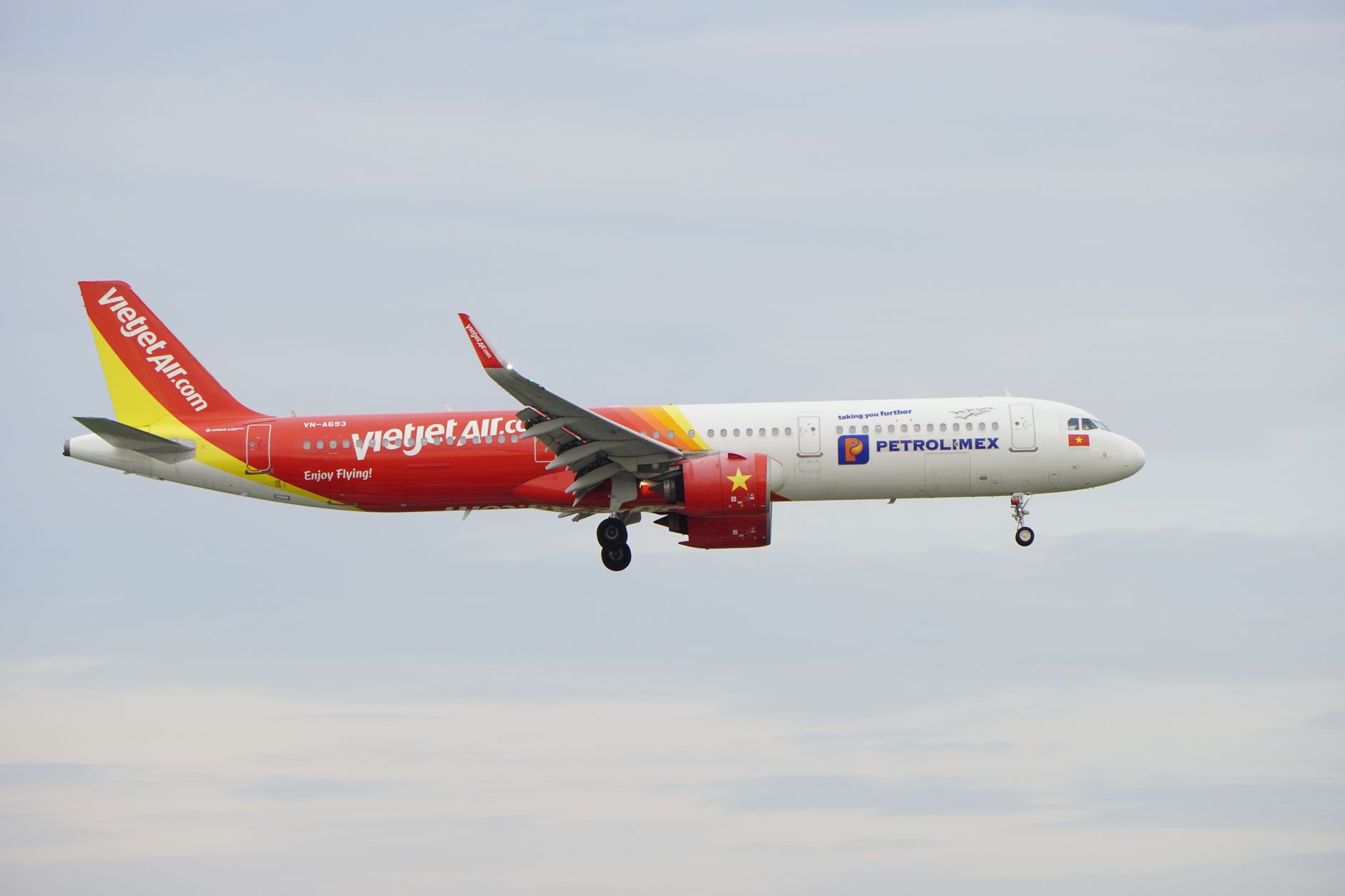 Ottawa offers airlines up to $150M in fuel-cost loans