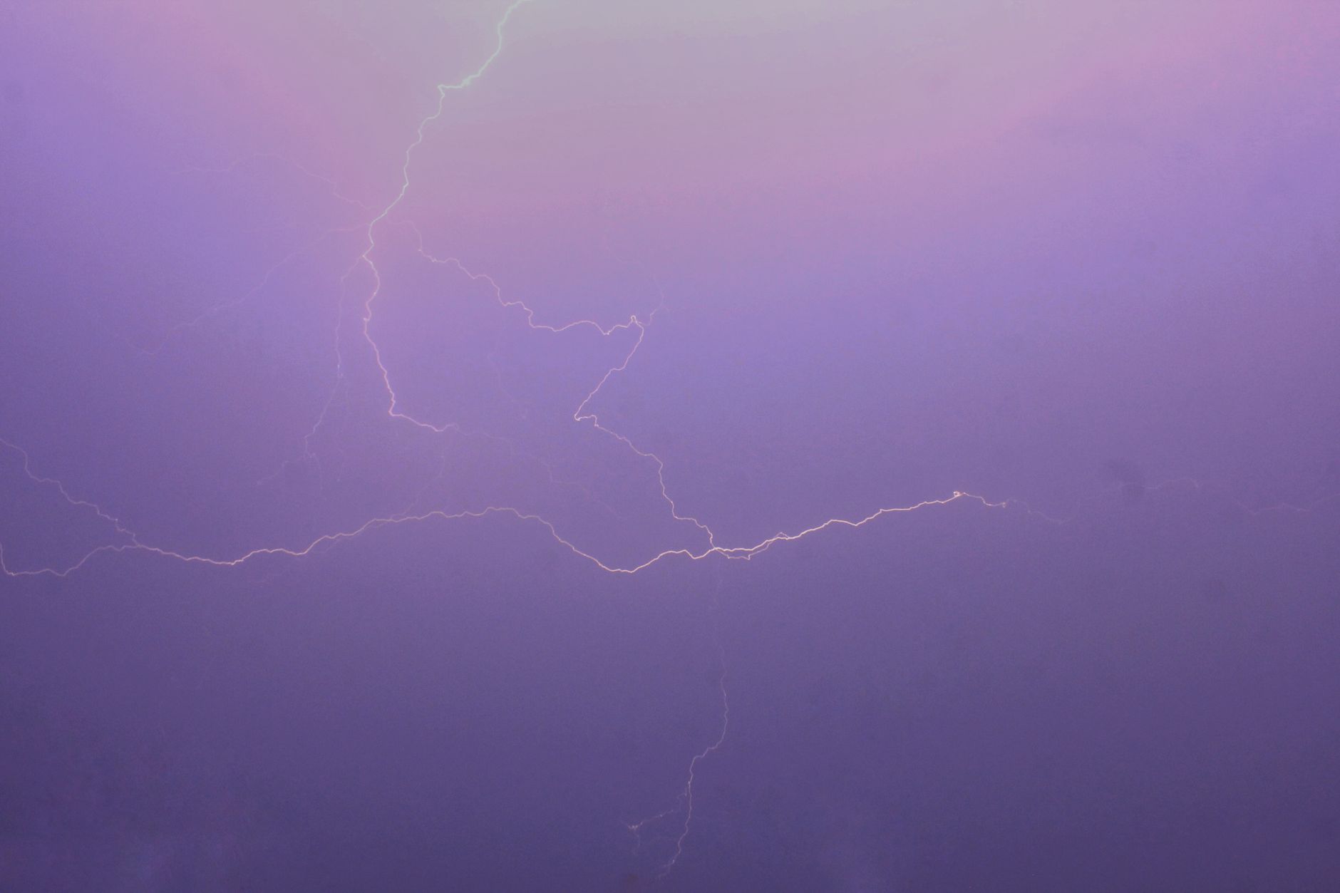 Montreal braces for thunderstorms Friday before cooler, sunny weekend