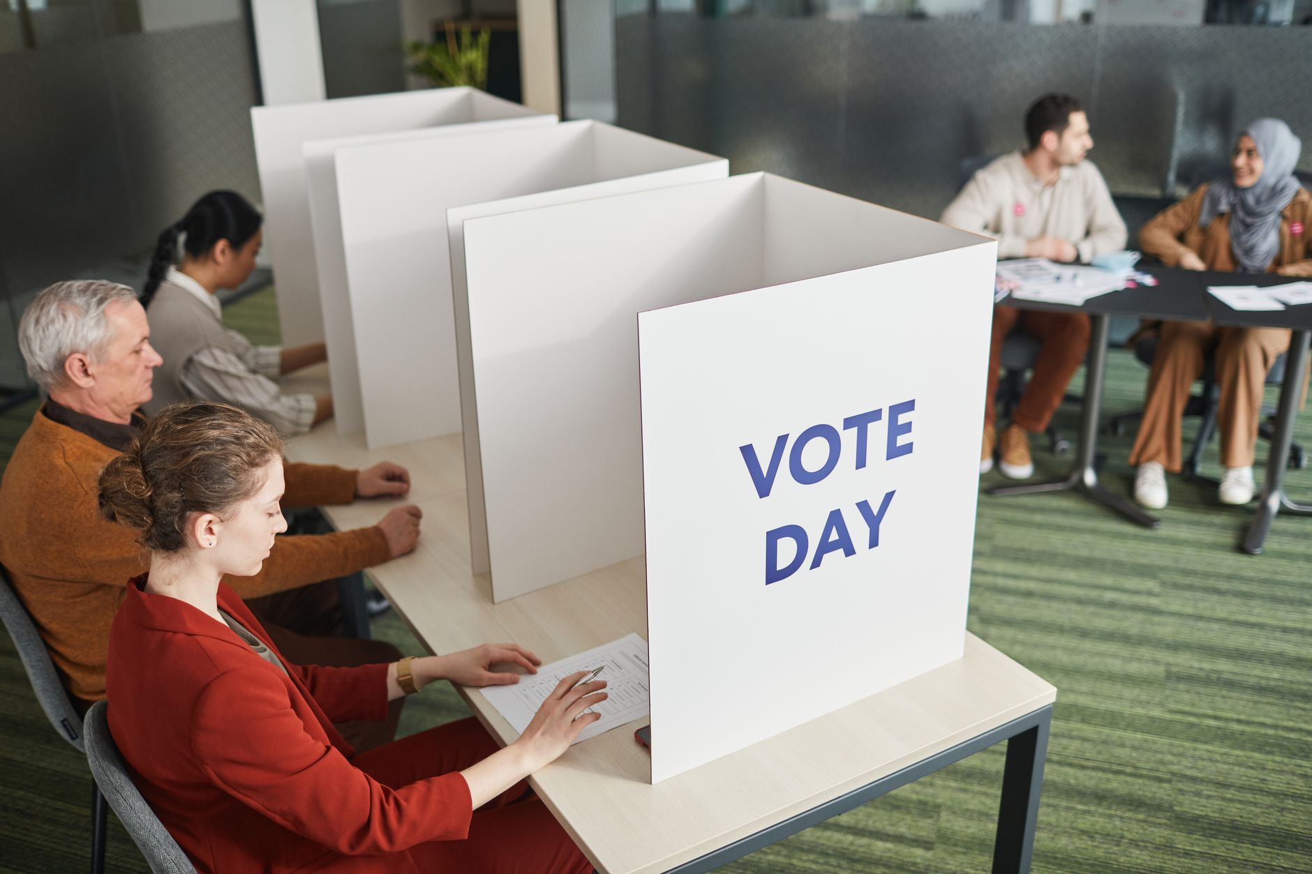 Nearly a quarter of Quebec voters cast ballots early as campaign enters final week