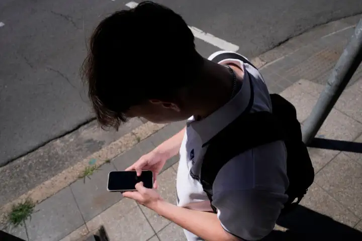 Ottawa proposes social media ban for kids under 16