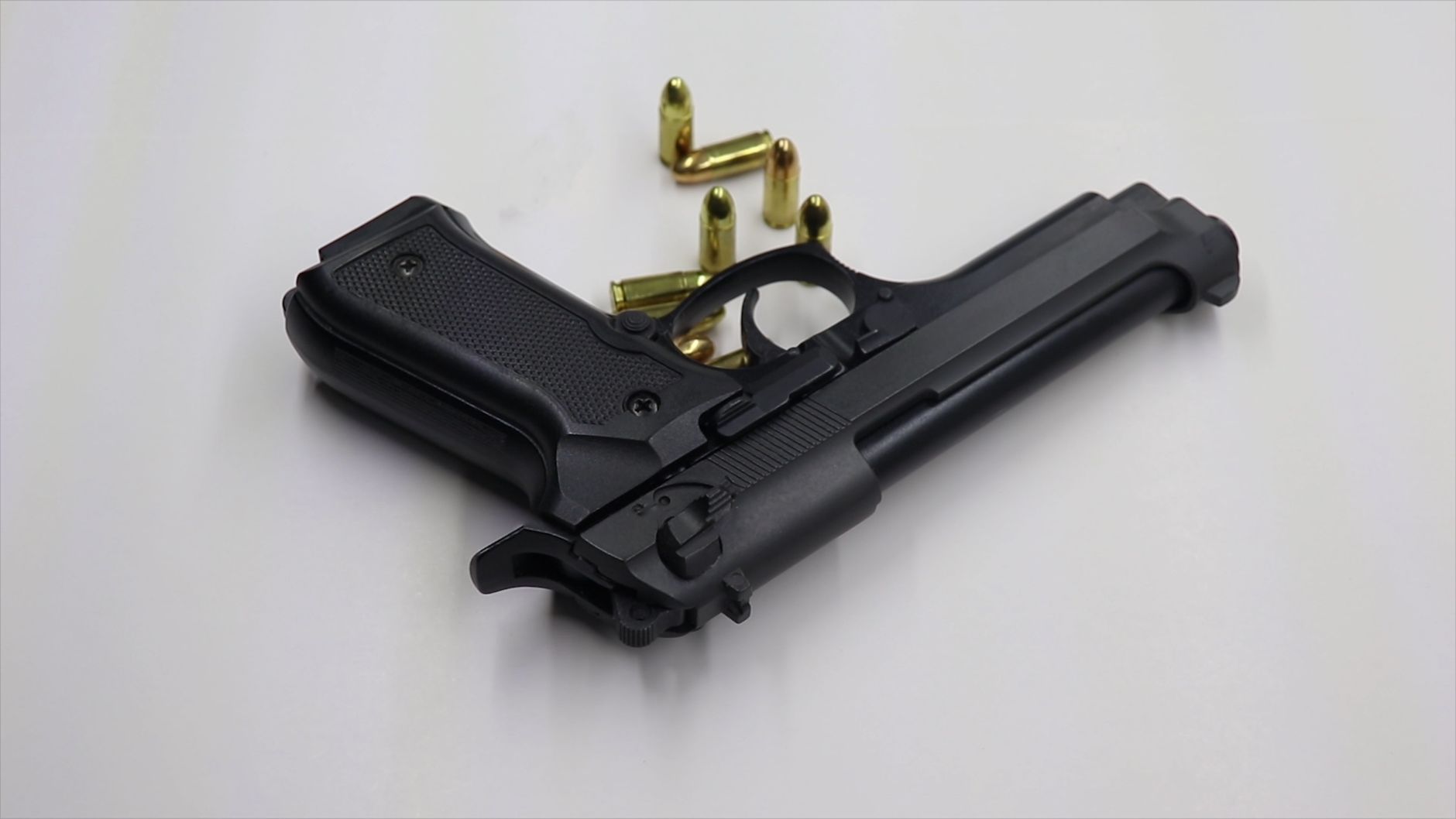 Man charged with firearms offences after fleeing stolen truck in Calgary's Beltline