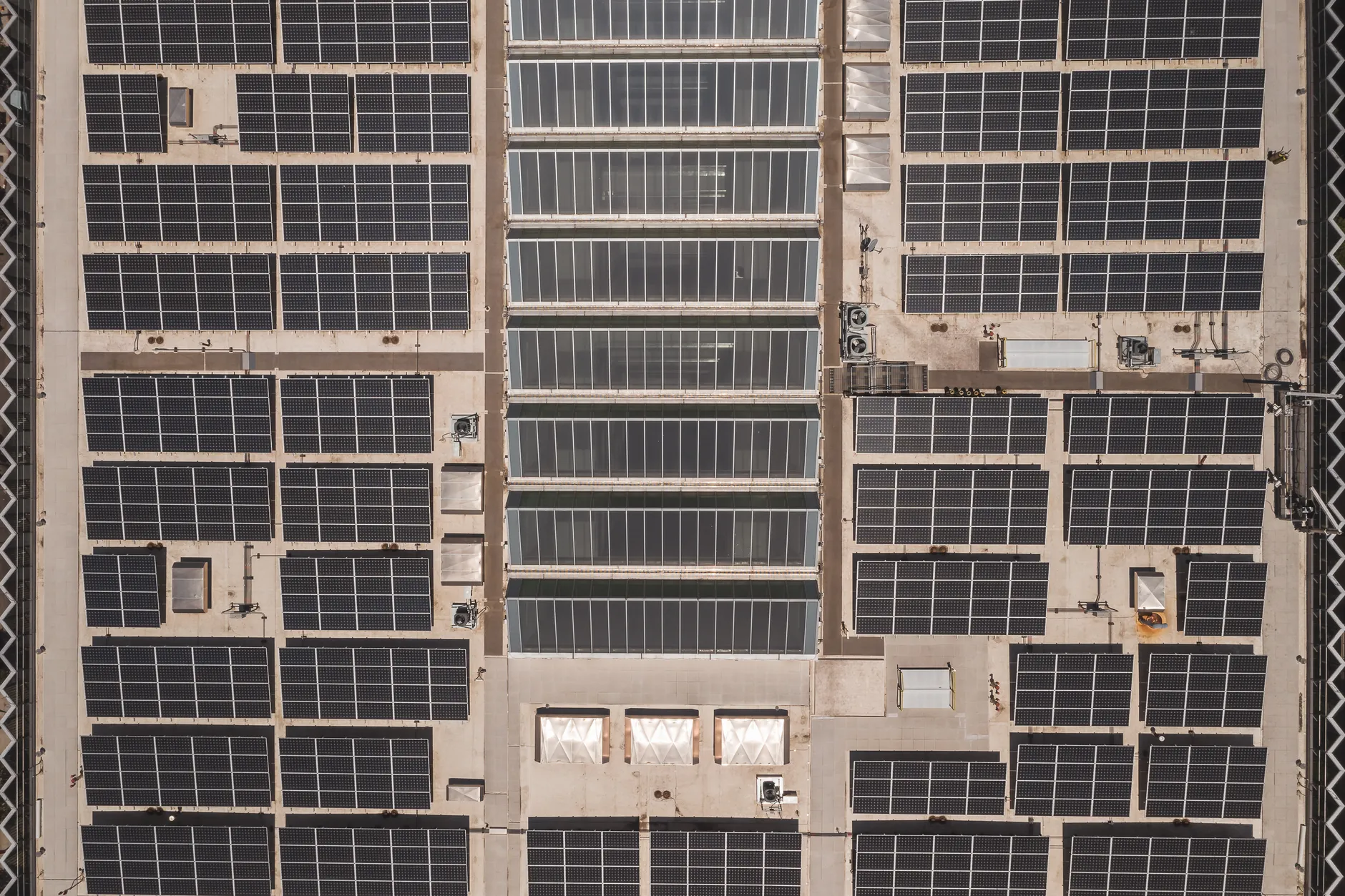 Alberta launches Canada's first solar panel recycling program with $14 fee on October 1