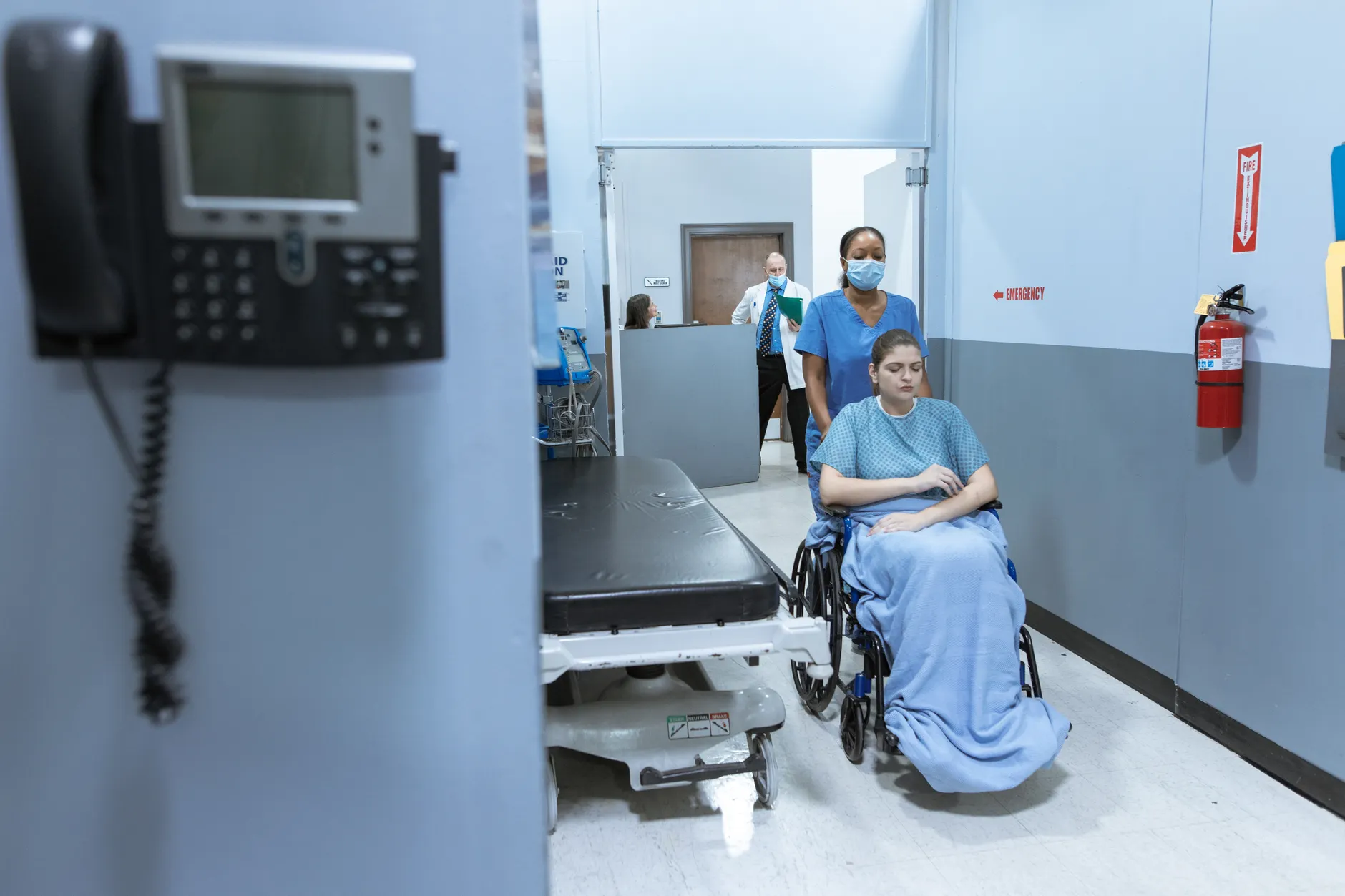 Federal health minister raises concerns as Alberta's dual-practice model launches in September