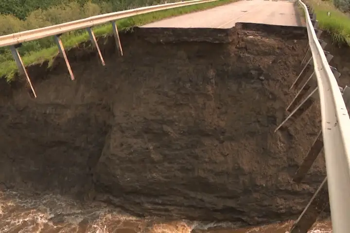 Alberta flood watches grip province as rivers peak