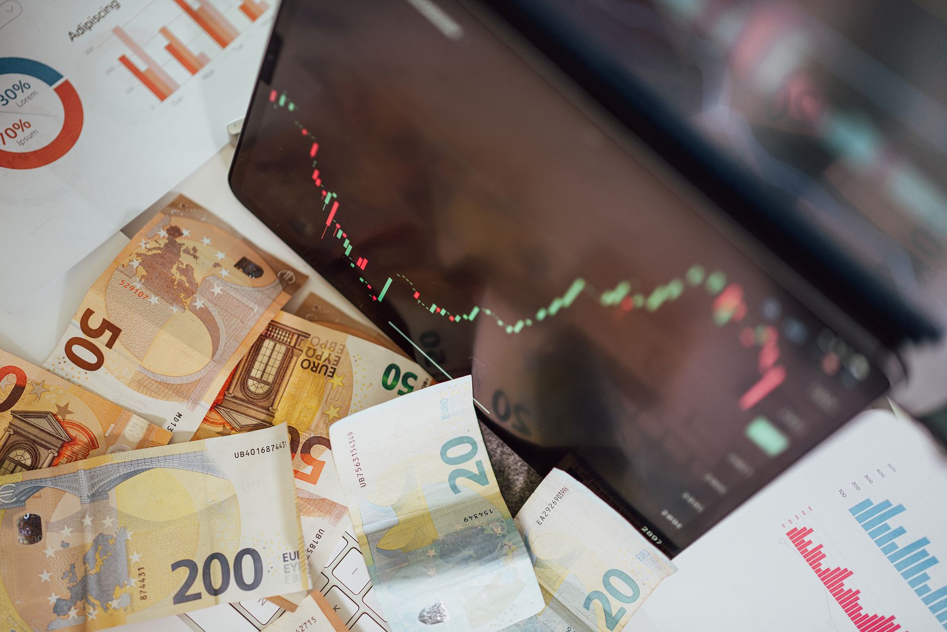 Bank of Canada holds rates at 2.25% amid economic uncertainty