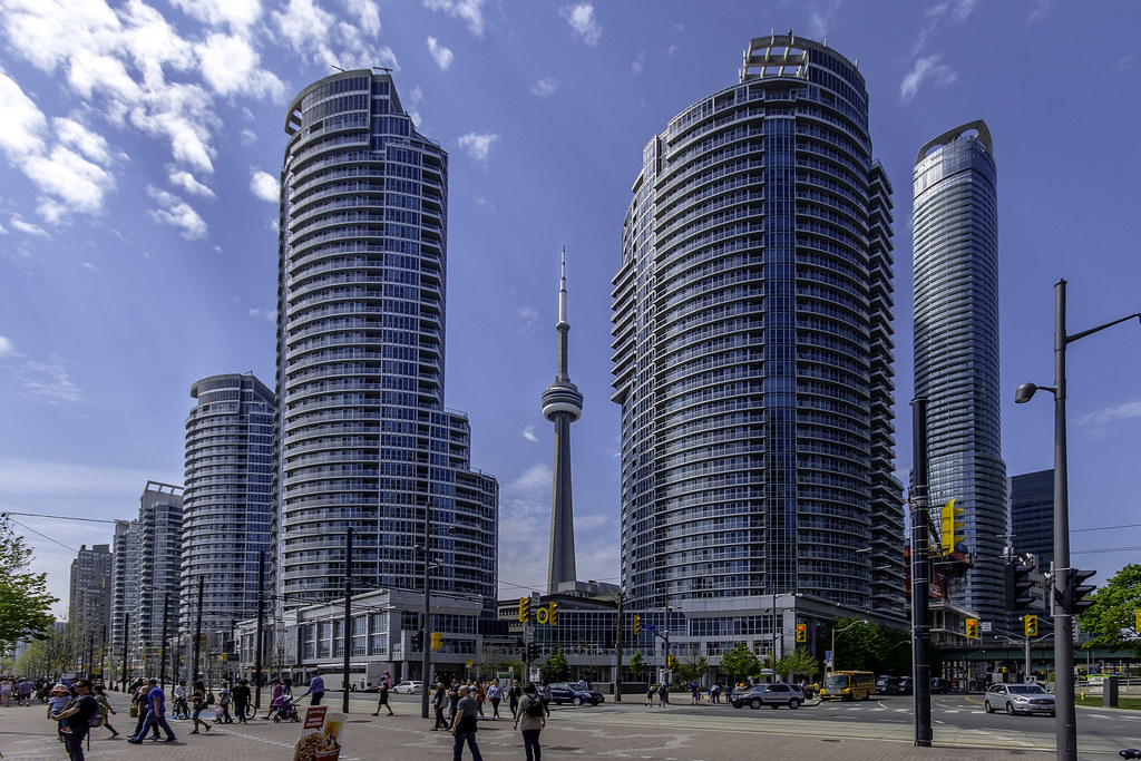CN Tower's spaceship ride was Toronto's wildest entertainment experiment