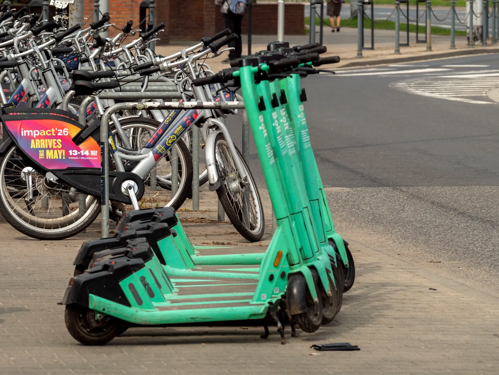 Alberta mulls letting MLAs expense e-scooter and bike rides
