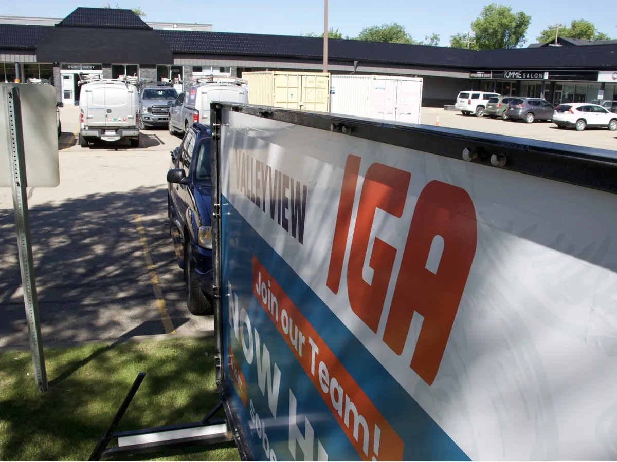 Valleyview IGA returns to west Edmonton after two-year absence following L'Oca closure