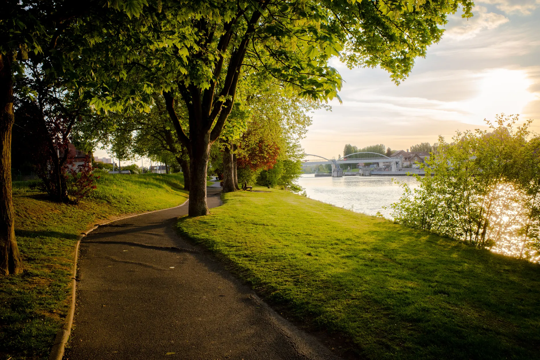 South Shore's old Champlain Bridge site becomes new public park after $345M deconstruction