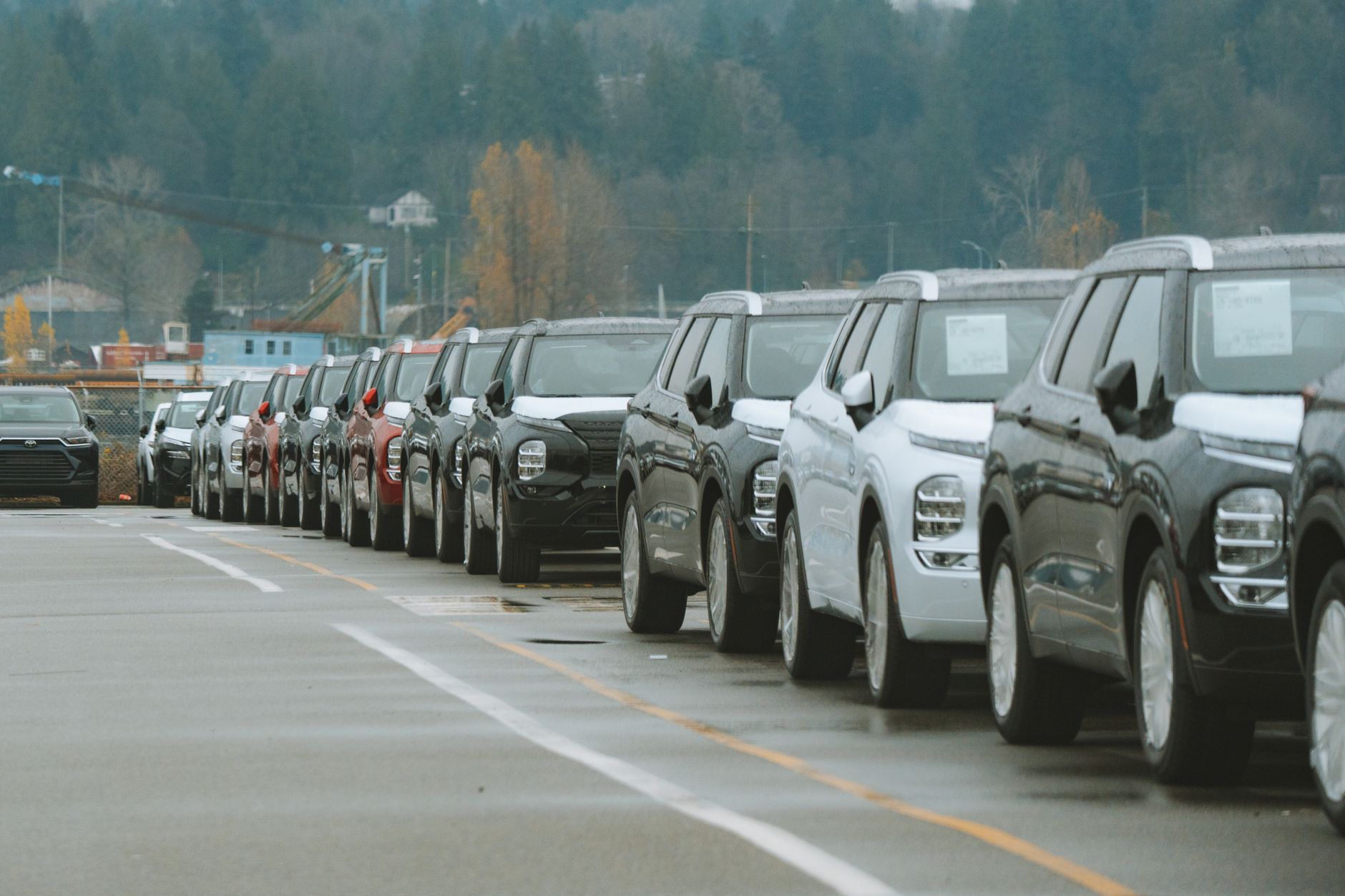 Canadian auto sales edge up 0.5 percent in July, best month in seven years