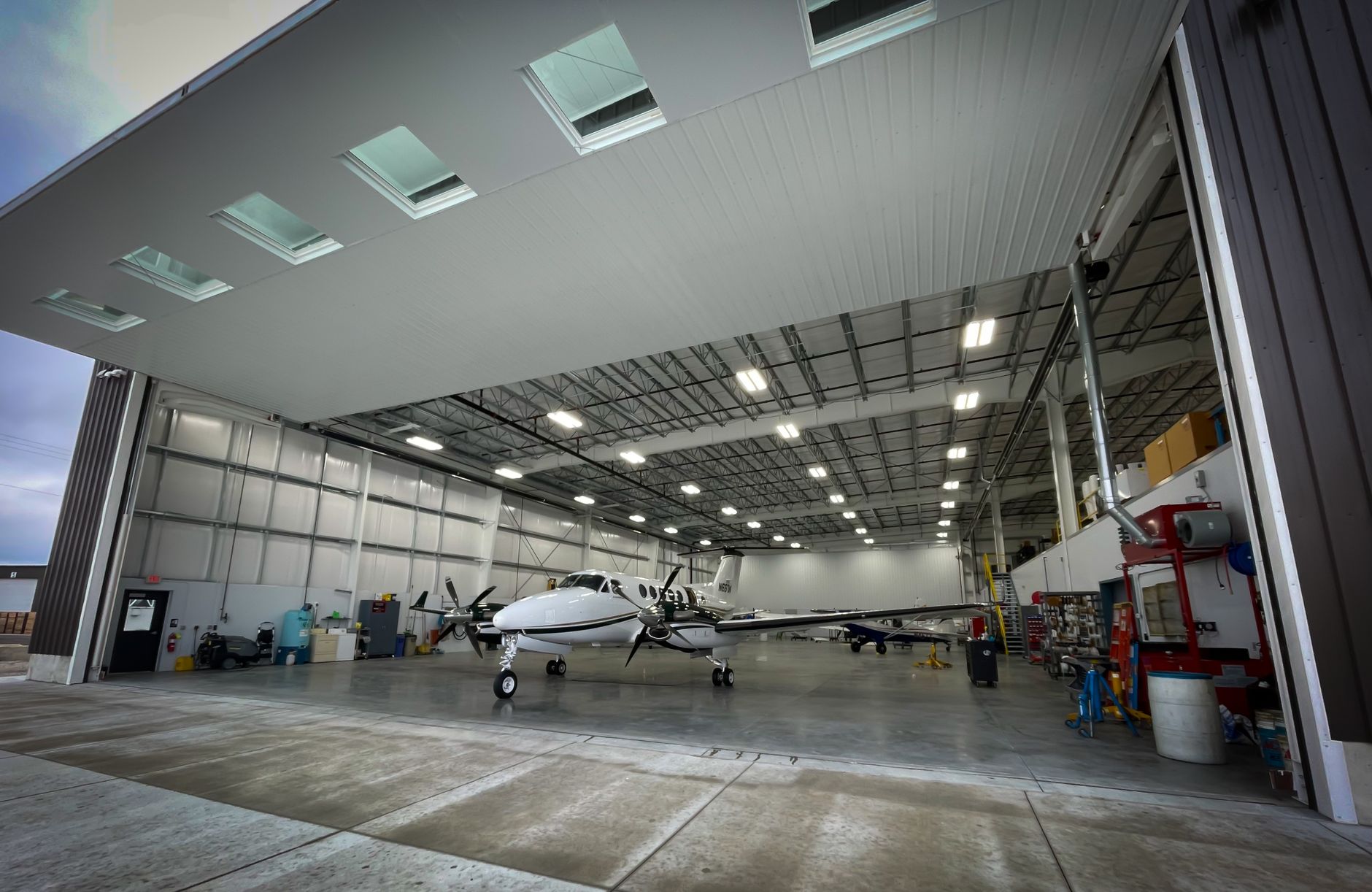 Canada opens four largest airports to private long-term concessions