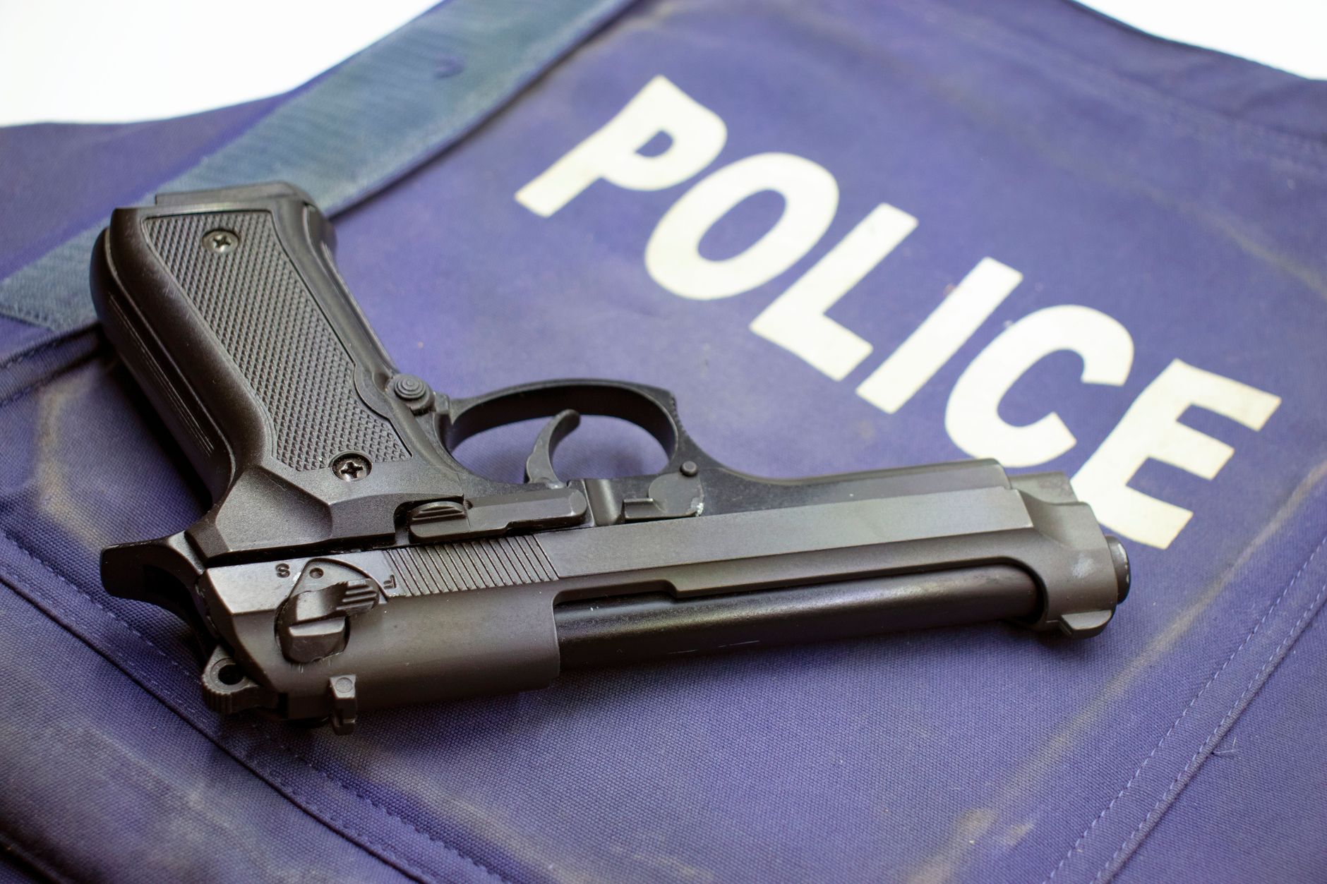 Military police warned of officer's claims about access to defence minister