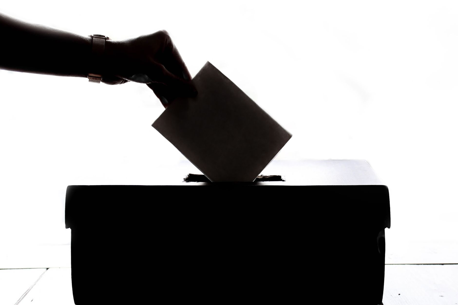 Albertans will vote on provincial control of judge appointments in October referendum
