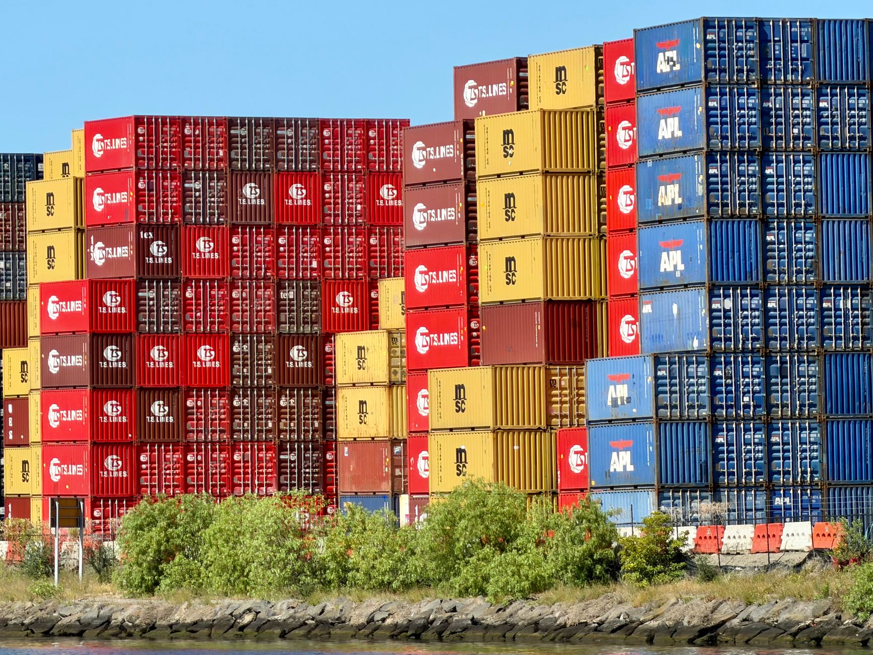 Calgary businesses brace for tariff impact as trade talks collapse