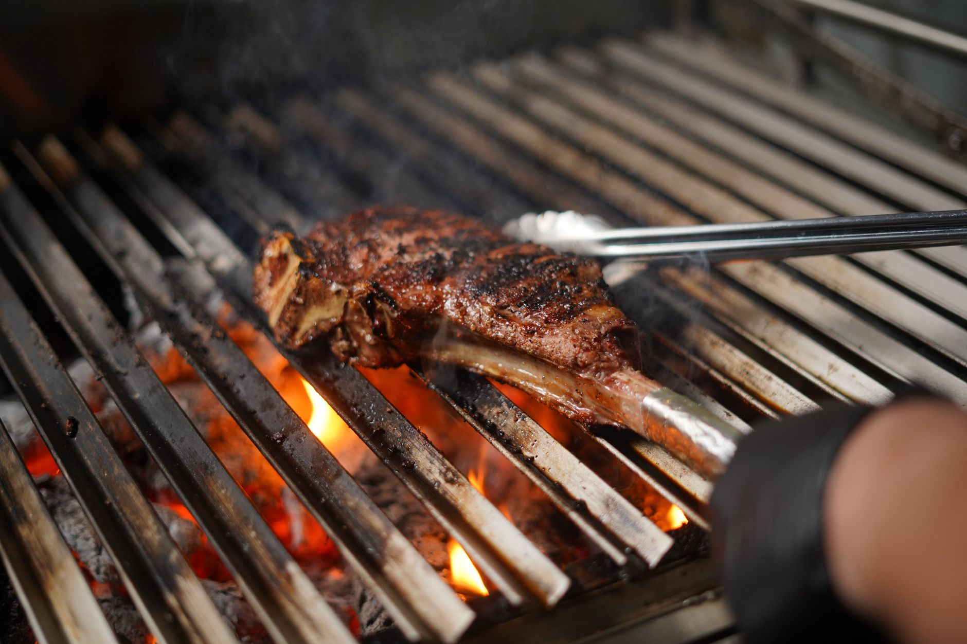 Chainsmoker Urban BBQ opens in Kanata with halal slow-smoked meats and loaded sides
