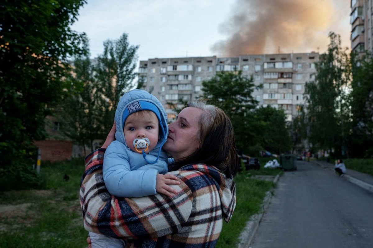 Russia's massive overnight strike kills 18 in Ukraine