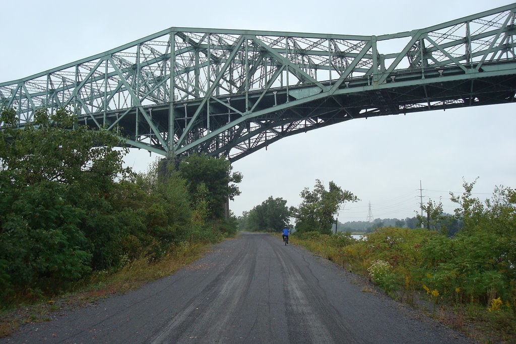 Weekend cycling championships lock down Samuel-De Champlain Bridge and key South Shore routes