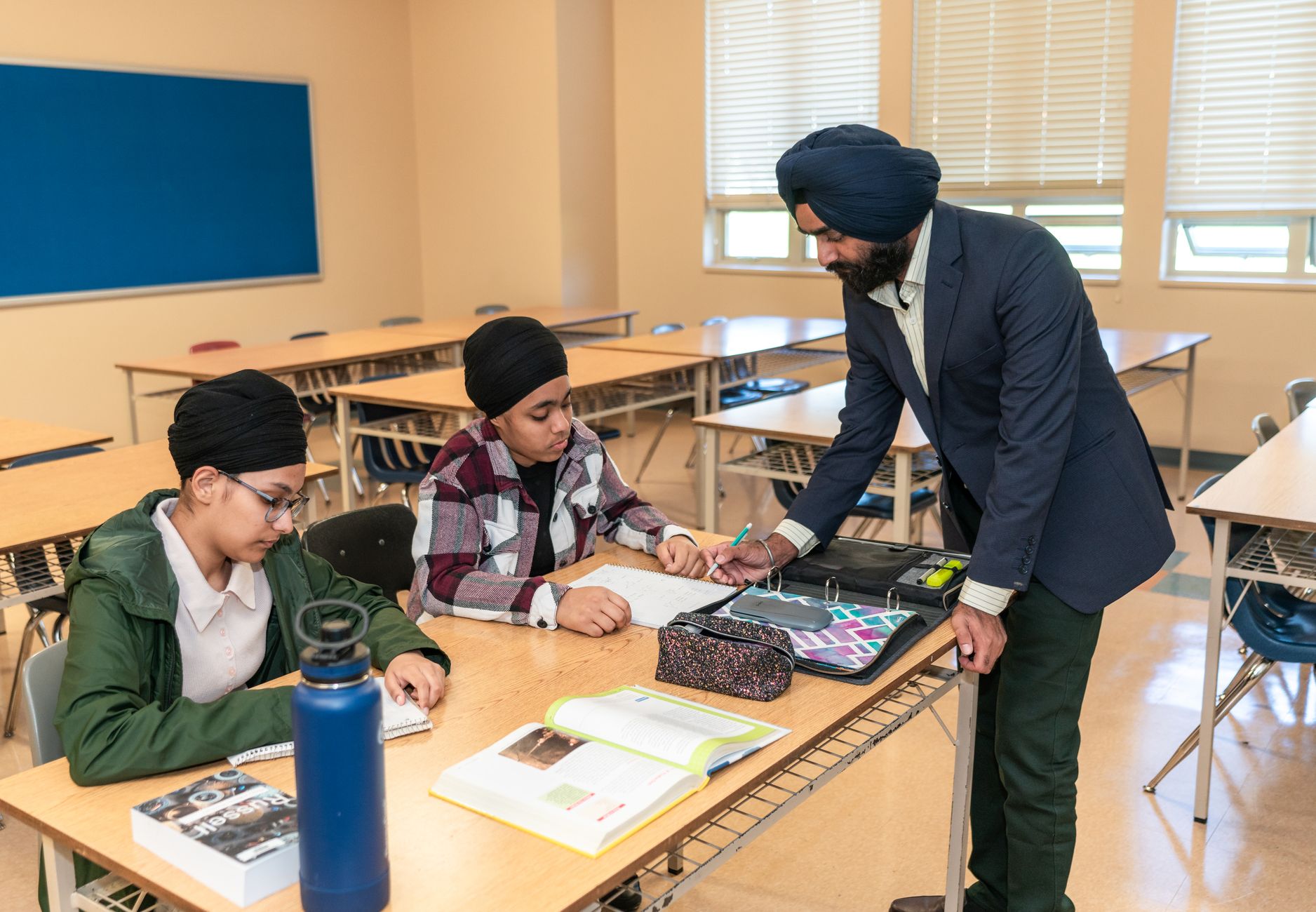 Richmond Hill student launches nonprofit offering free entrepreneurship workshops to younger students