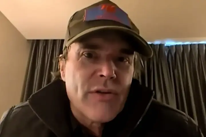 Corb Lund to pursue court challenge after Elections Alberta rejects coal-mining petition