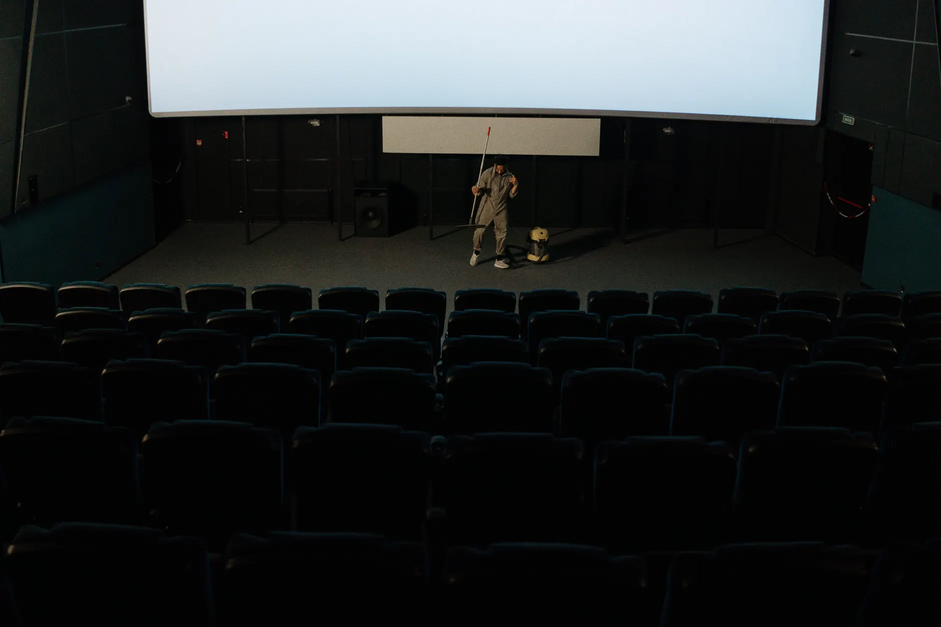 Whitby theatre stabbing: police seek three teens after machete attack on 15-year-old