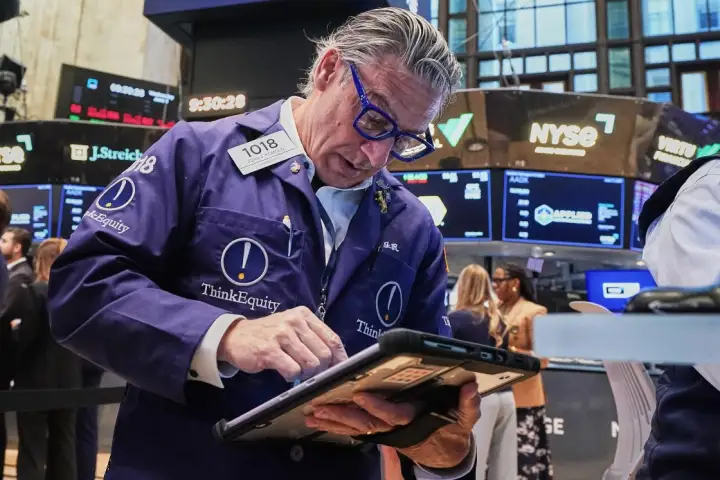 Stock markets recover after Friday's tech-driven sell-off