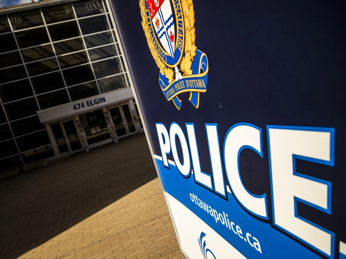Child approached by stranger in vehicle near Munster Centre