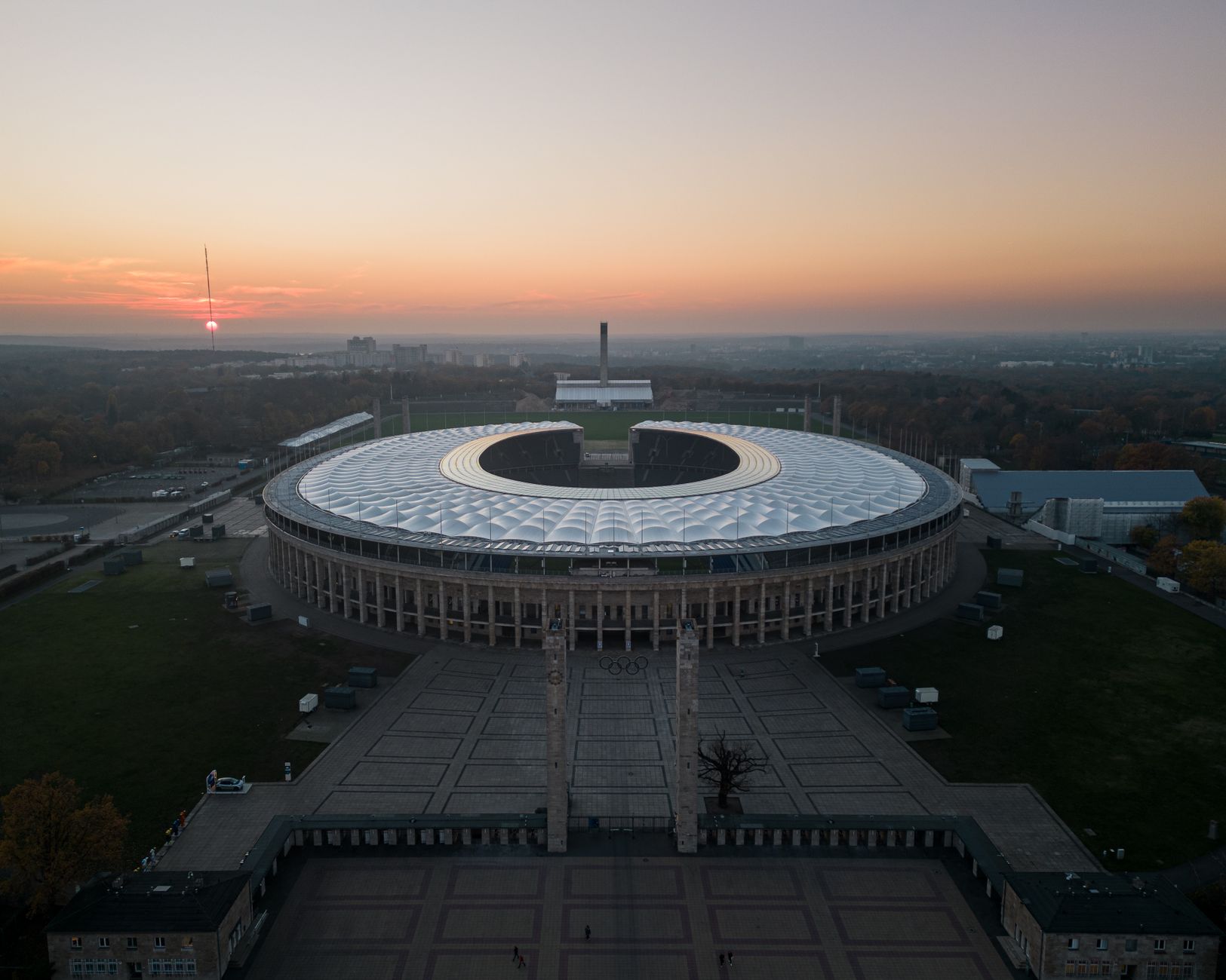 Olympic Stadium's new roof will be lifted into place this fall, likely November or December