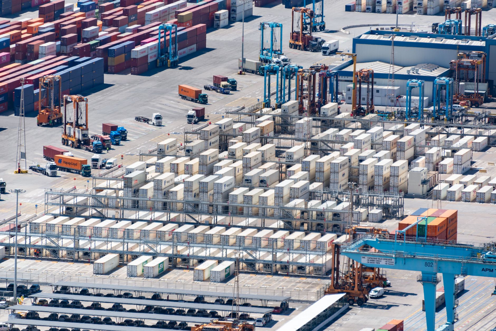 Sutcliffe pitches Gatineau free-trade zone; Leiper counters with infrastructure levy