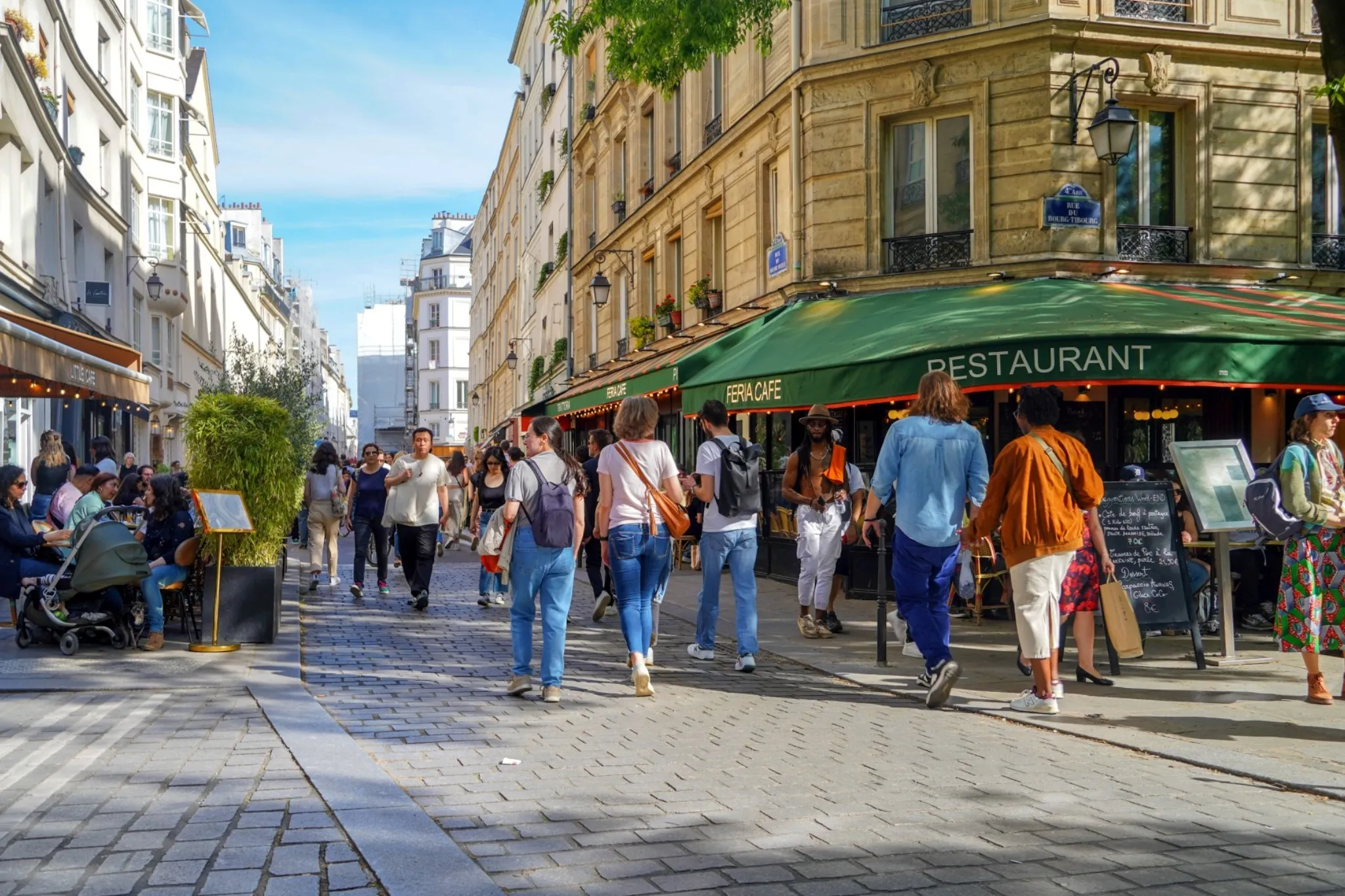 Canada's travel alert warns of new European authorization fee for Canadians