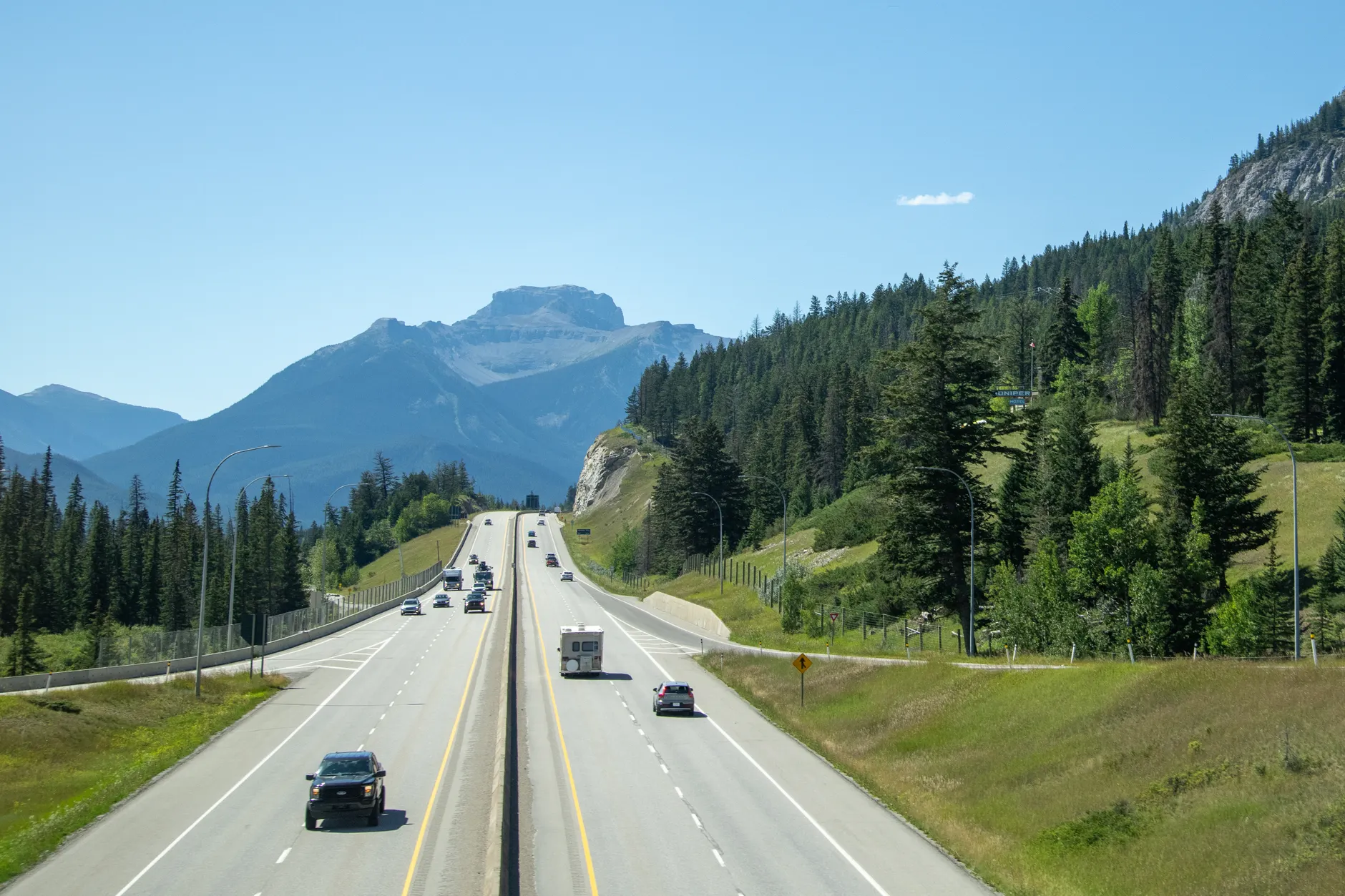 Alberta plans permanent closure of popular Lac des Arcs Highway 1 viewpoint over safety concerns