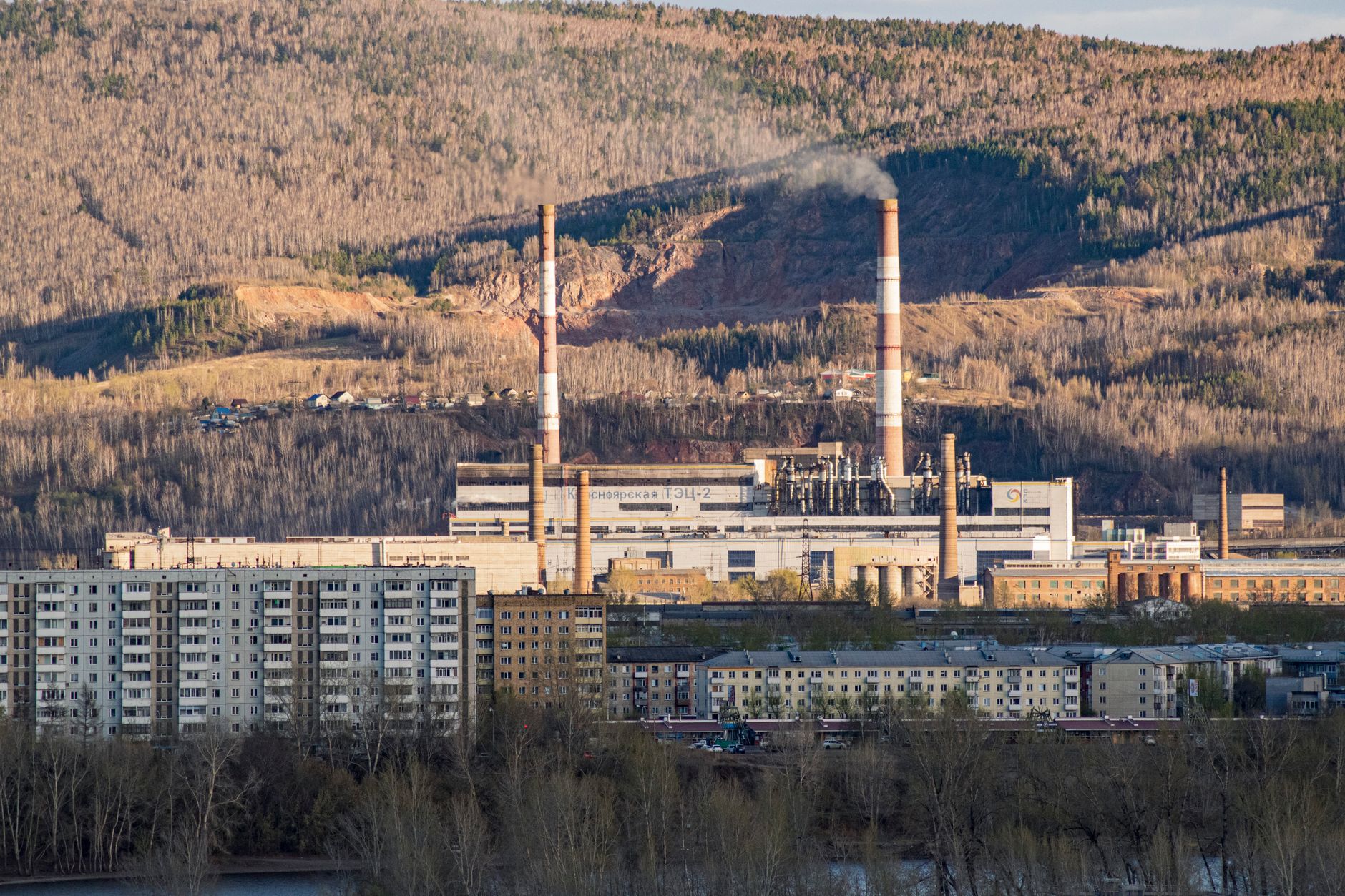 Fort McKay dustfall pollution double other Wood Buffalo communities, study finds