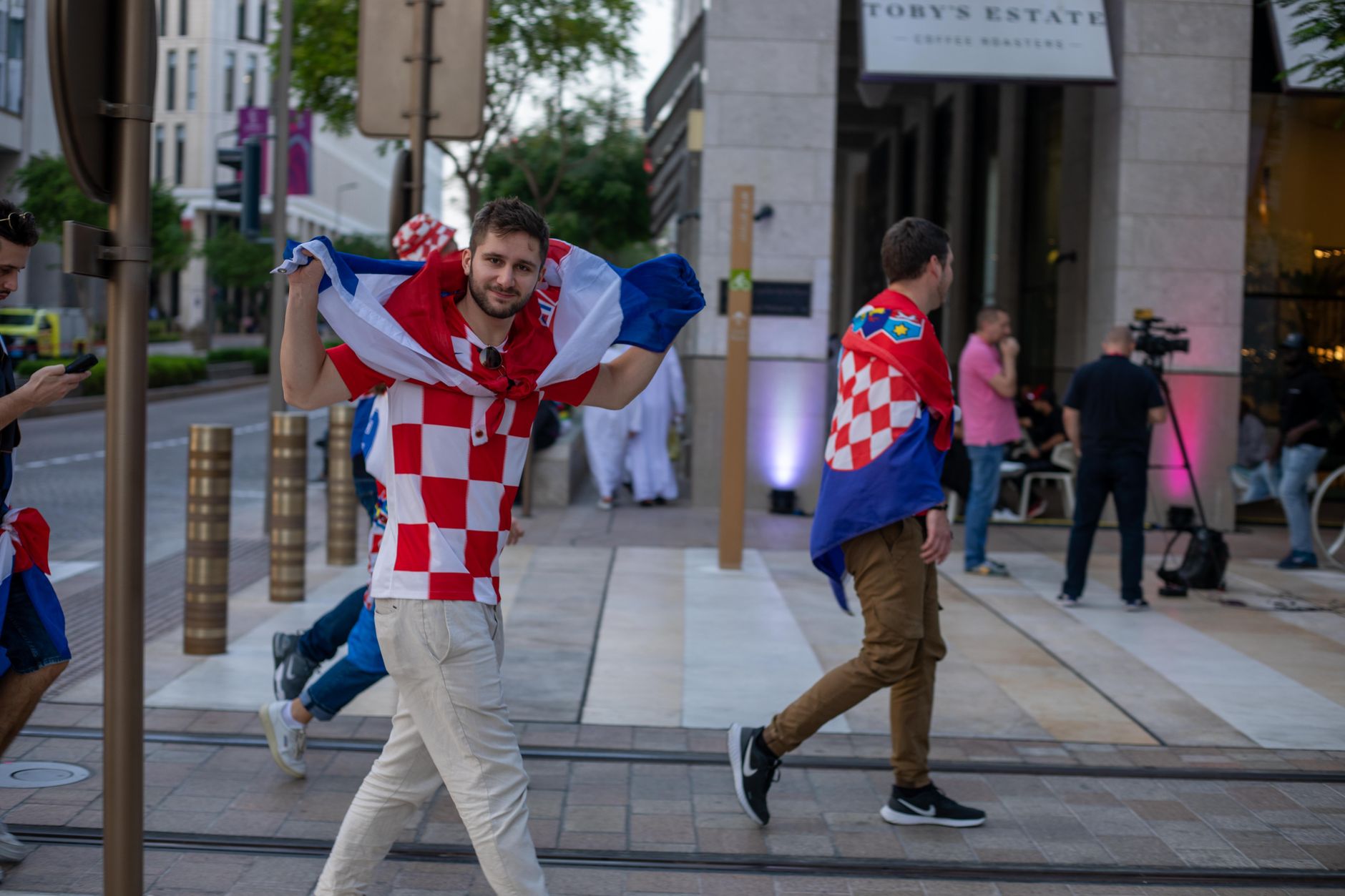 World Cup scavenger hunt brings 51 beaver statues to Old Town Toronto