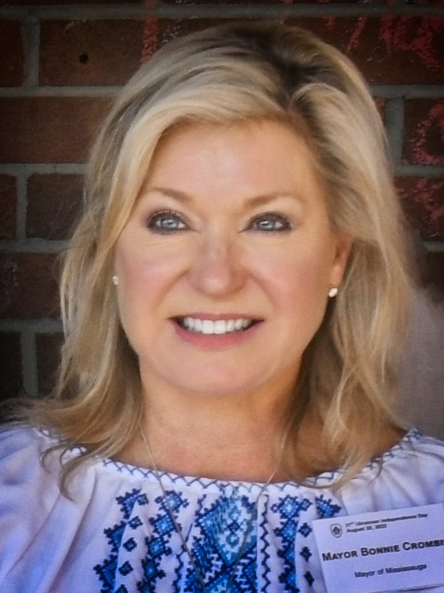 Bonnie Crombie pitches TTC subway extension to Mississauga as mayoral centerpiece