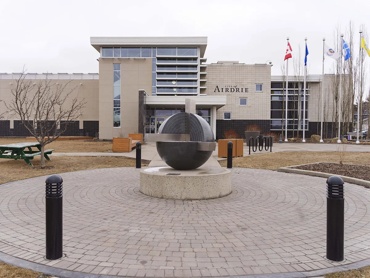 Calgary councillors back exploration of integrated transit fares with Airdrie