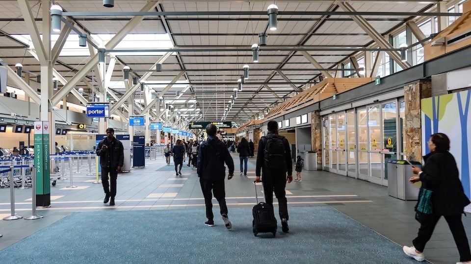 Air Canada flight veers off runway at Montreal airport, delays Vancouver flights
