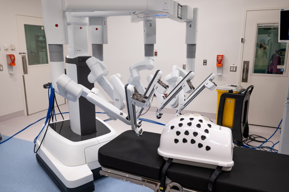 First robotic surgery at Surrey Memorial Hospital removes lung tumour successfully
