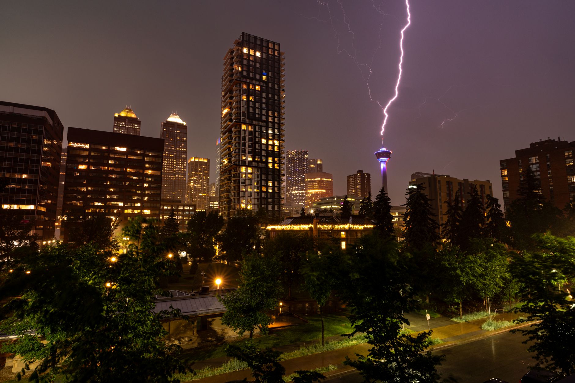 Alberta's purchasing power fell 10 percent since 2014, fueling separatism vote