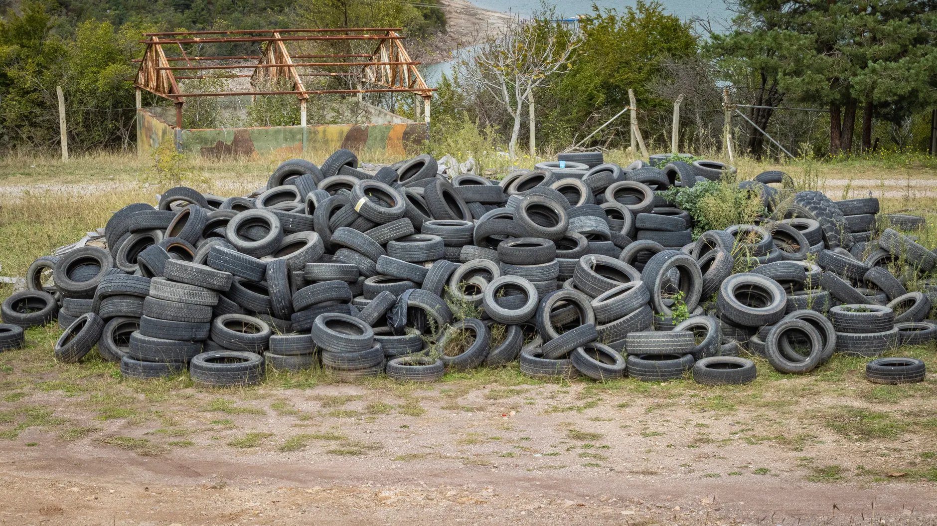 Ontario tire recycling rules tighten as stockpiles swell to 500,000
