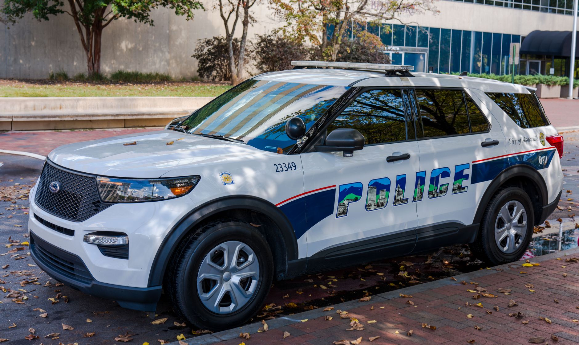Ottawa police seek public help identifying three assault suspects near Canadian Tire Centre