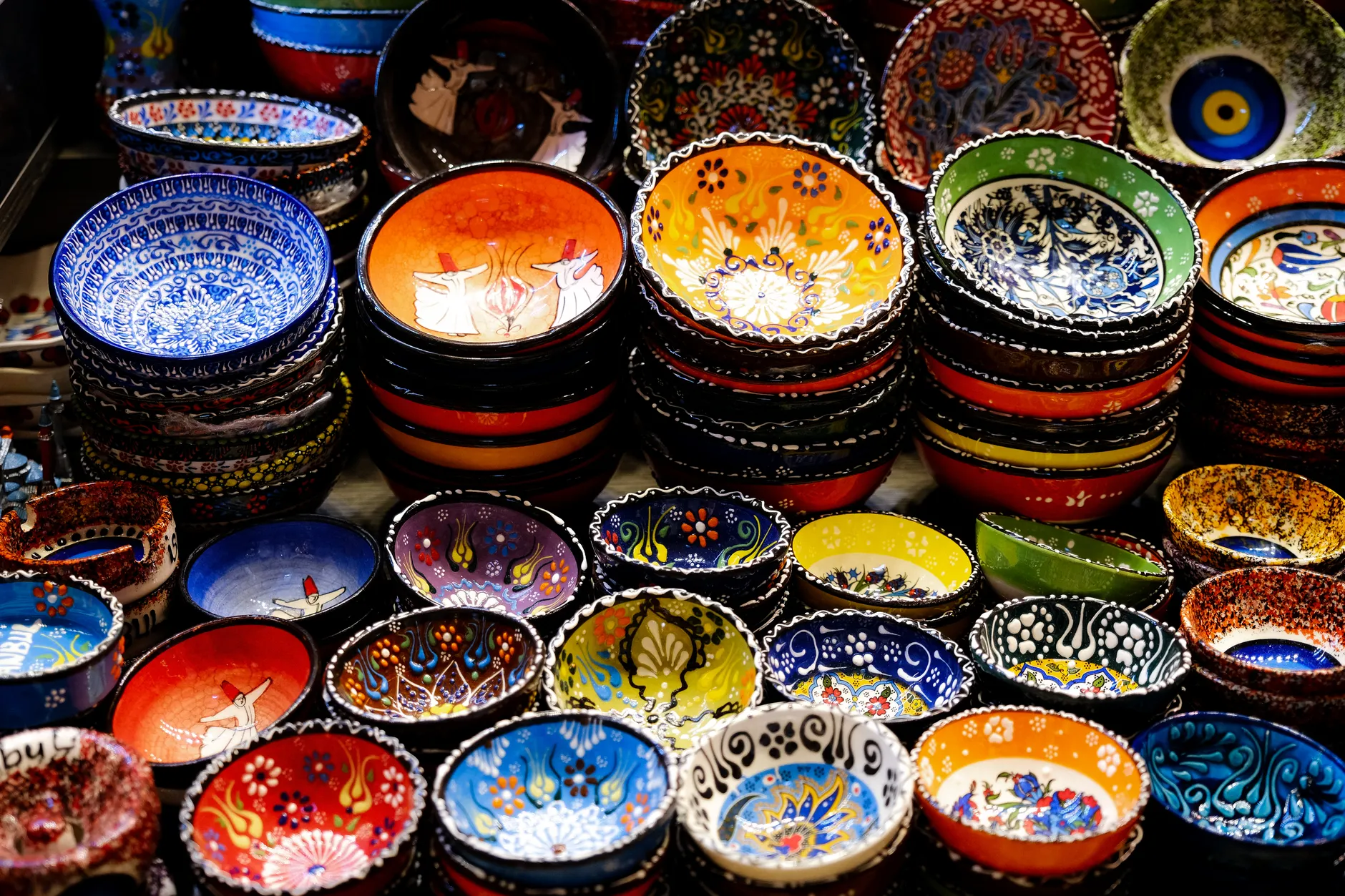 Fort Saskatchewan Pottery Guild raises $3,220 for food bank at Empty Bowls pottery sale