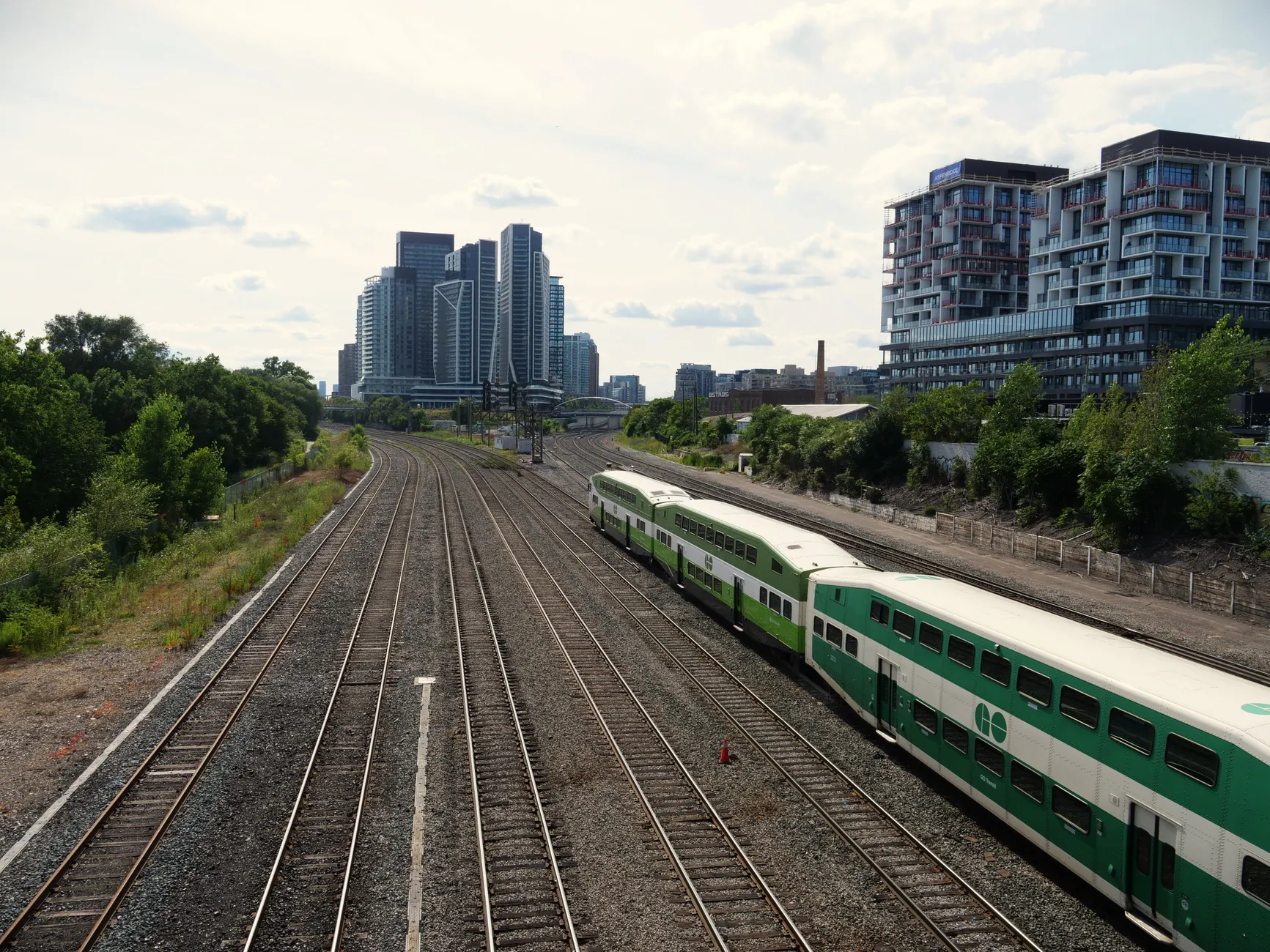 Capital Line LRT closes between Churchill and Clareview July 11–12 for track work