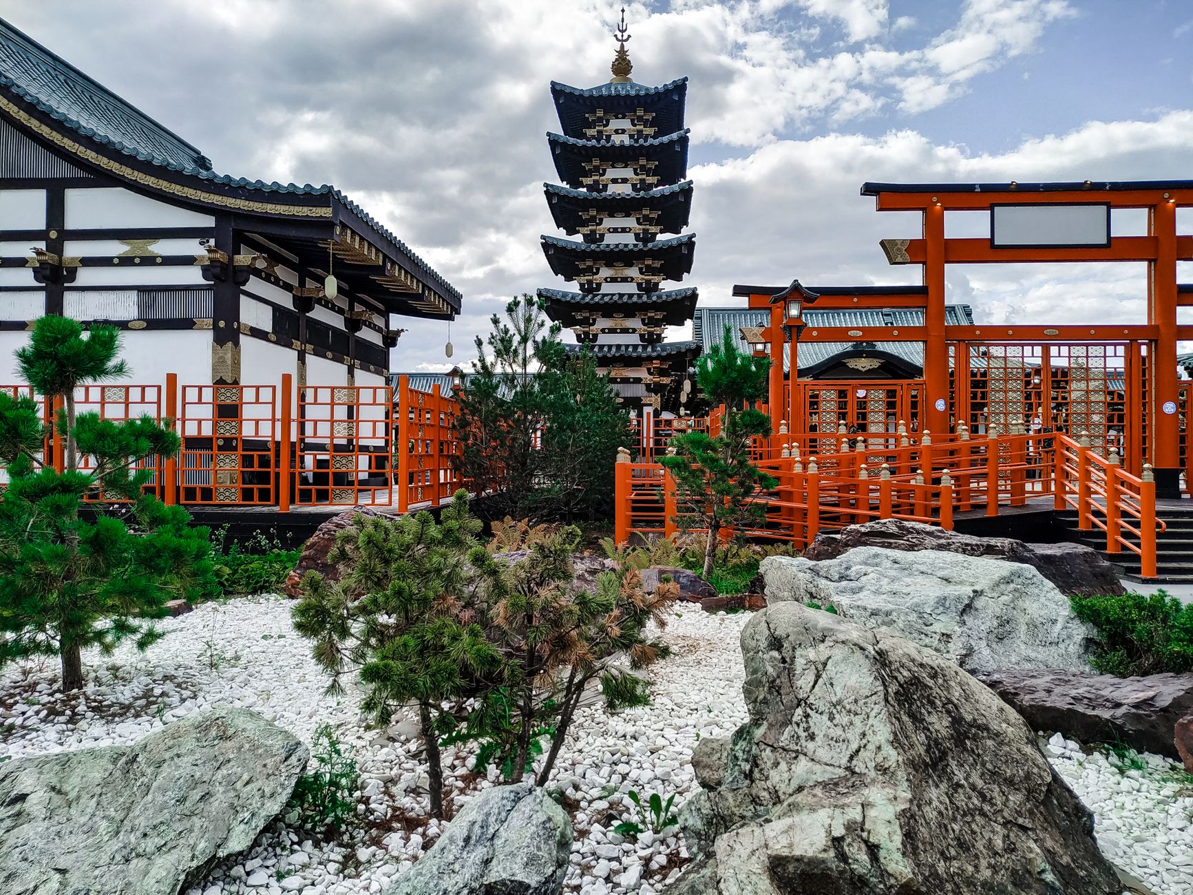 Scarborough couple builds Japanese-style garden suite in West Hill backyard