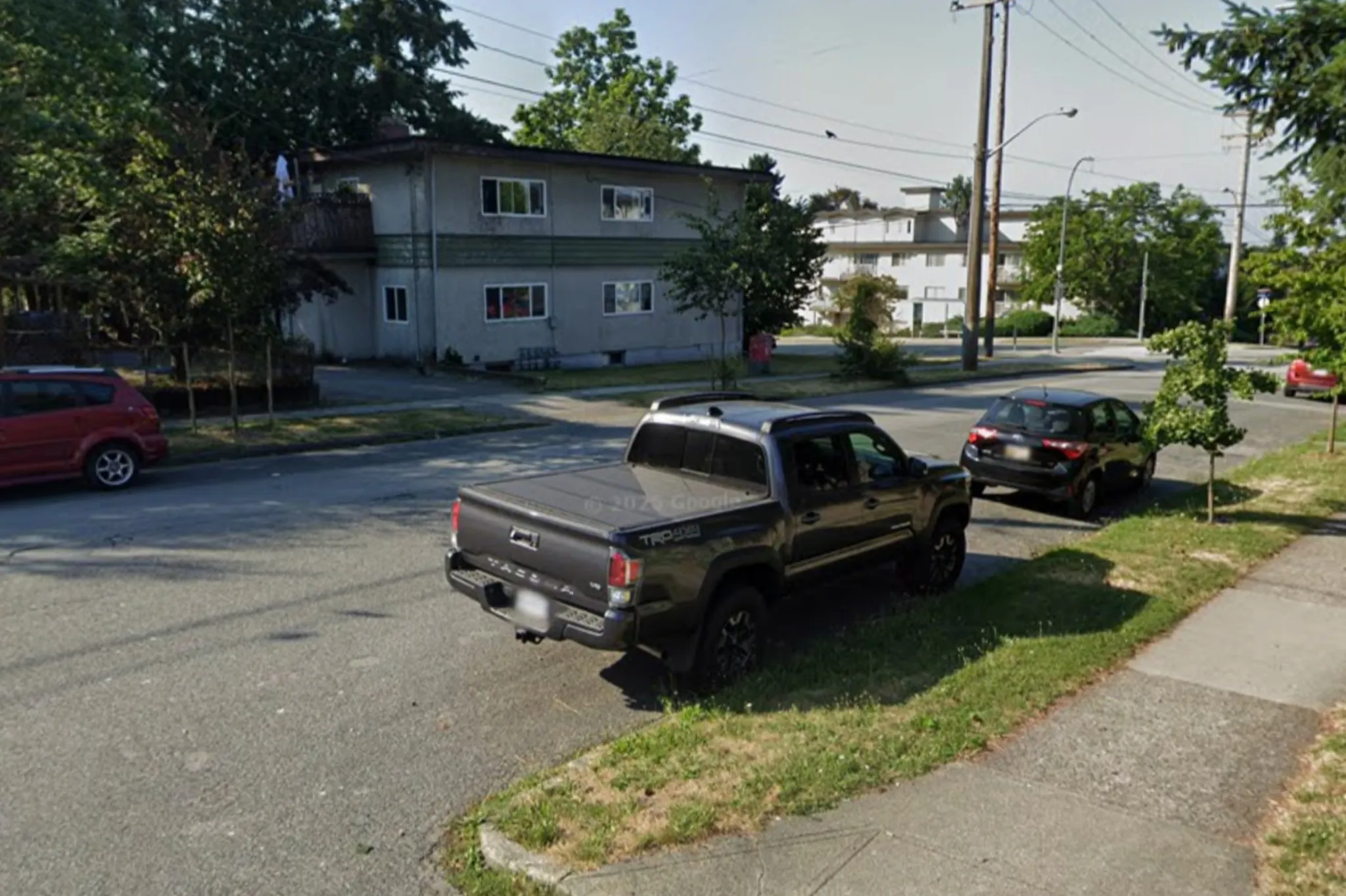 New Westminster police secure potential explosive device on Ash Street